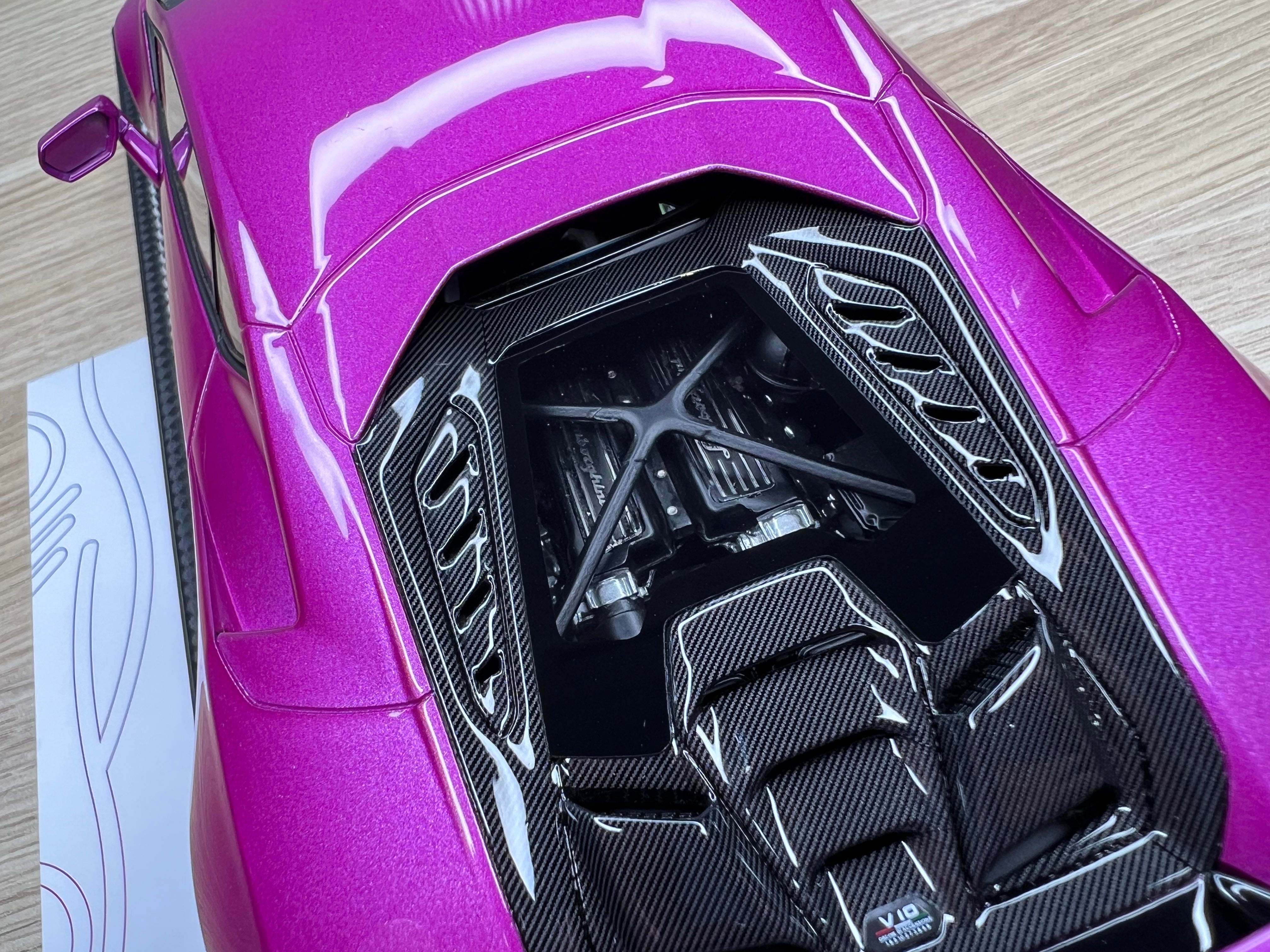Lamborghini Huracan Tecnica - metallic purple - Limited Edition 1 of 1 - 1:18