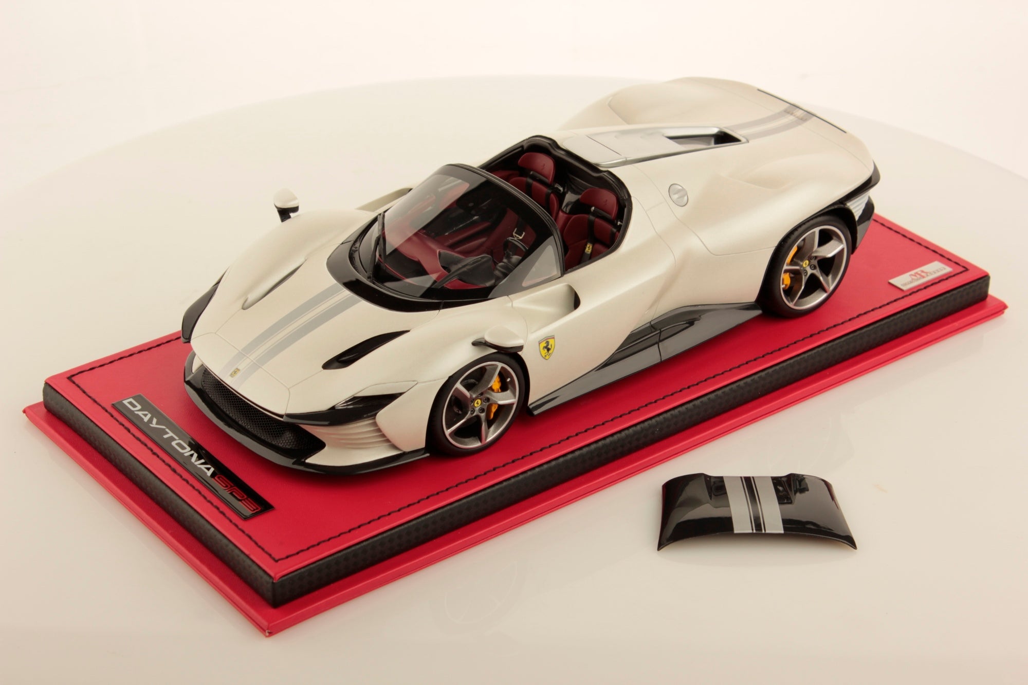 Ferrari Daytona SP3 Icona - Pearl White - 1:18