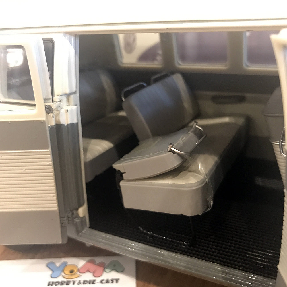 Schuco 1:18 Volkswagen VW T1 Bus Pearl White/Grey 450037500