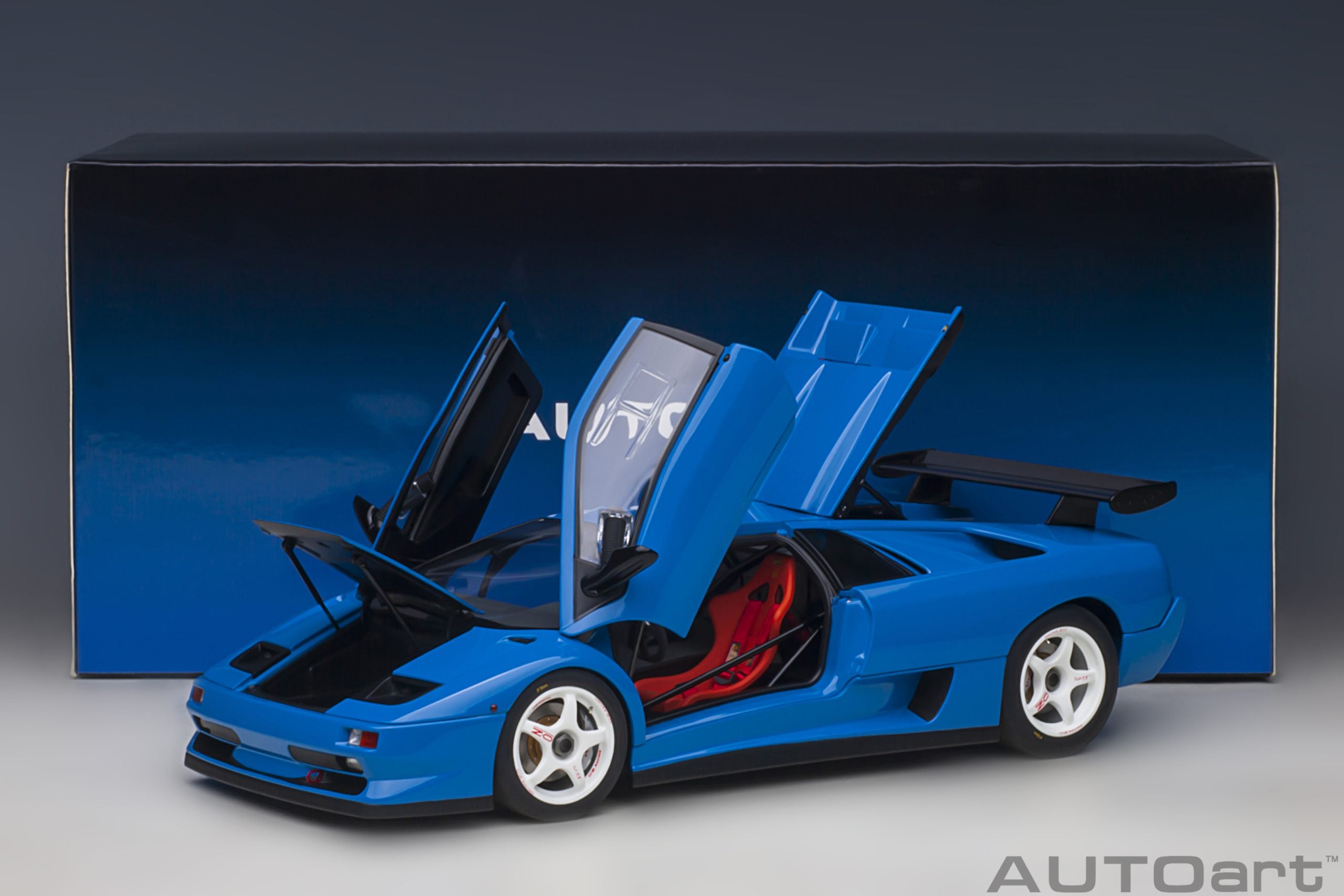 AUTOart 1:18 Lamborghini Diablo SV-R (Blue Le Mans) 79148