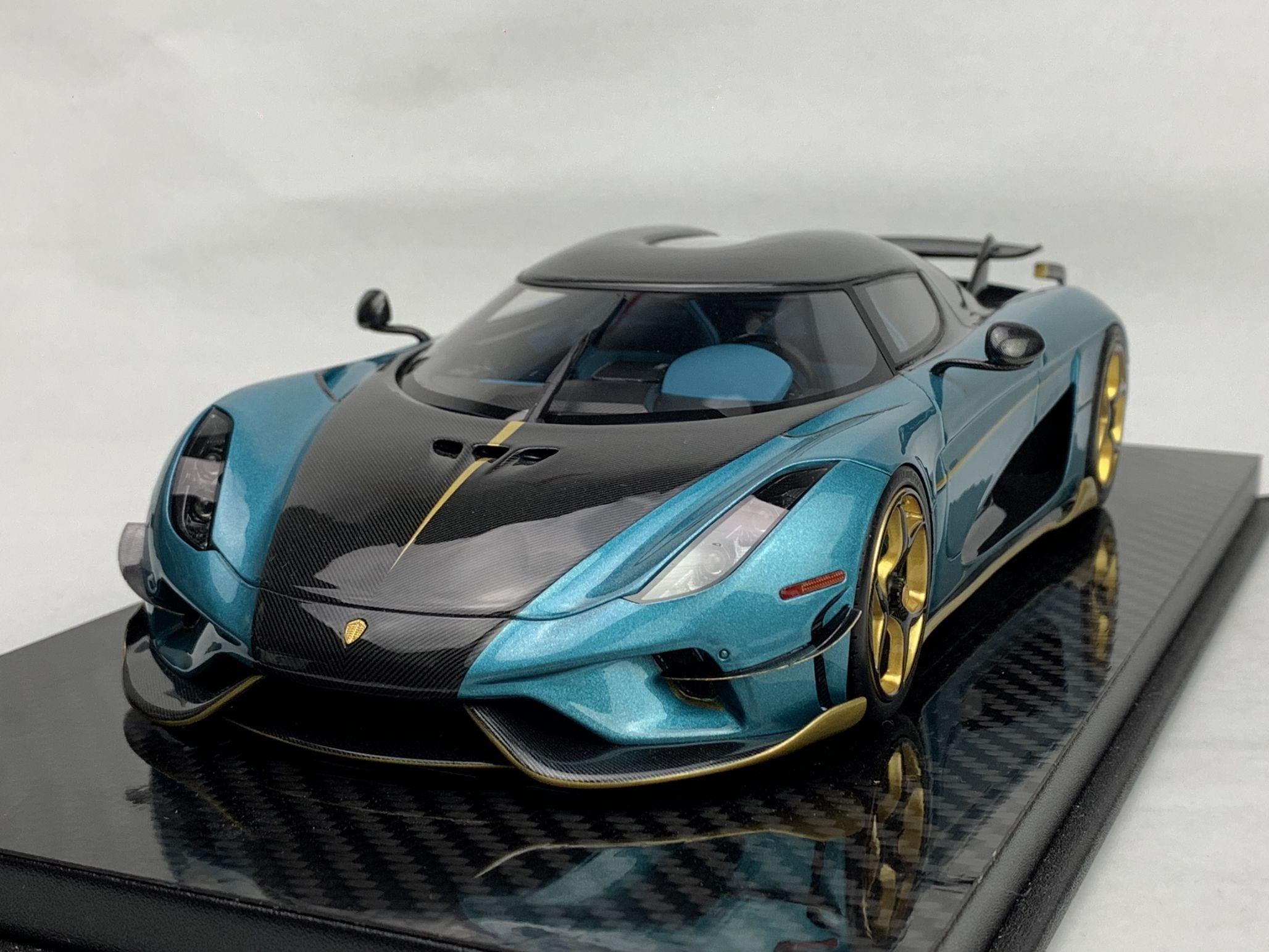 Frontiart 1:18 Koenigsegg Regera Peacock blue F079-159