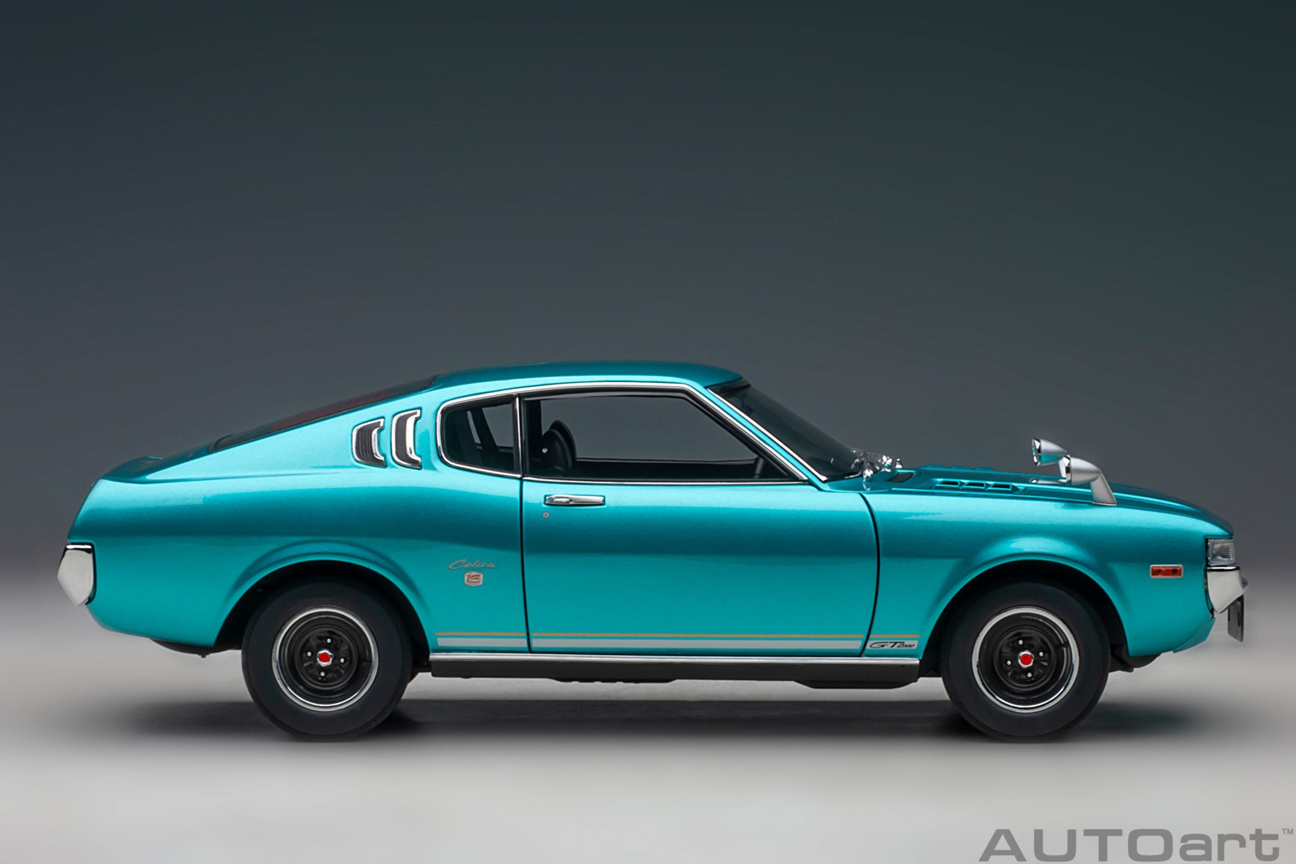 AUTOart 1:18 Toyota Celica Liftback 2000GT (RA25) 1973 (Turquoise Blue Metallic) 78767