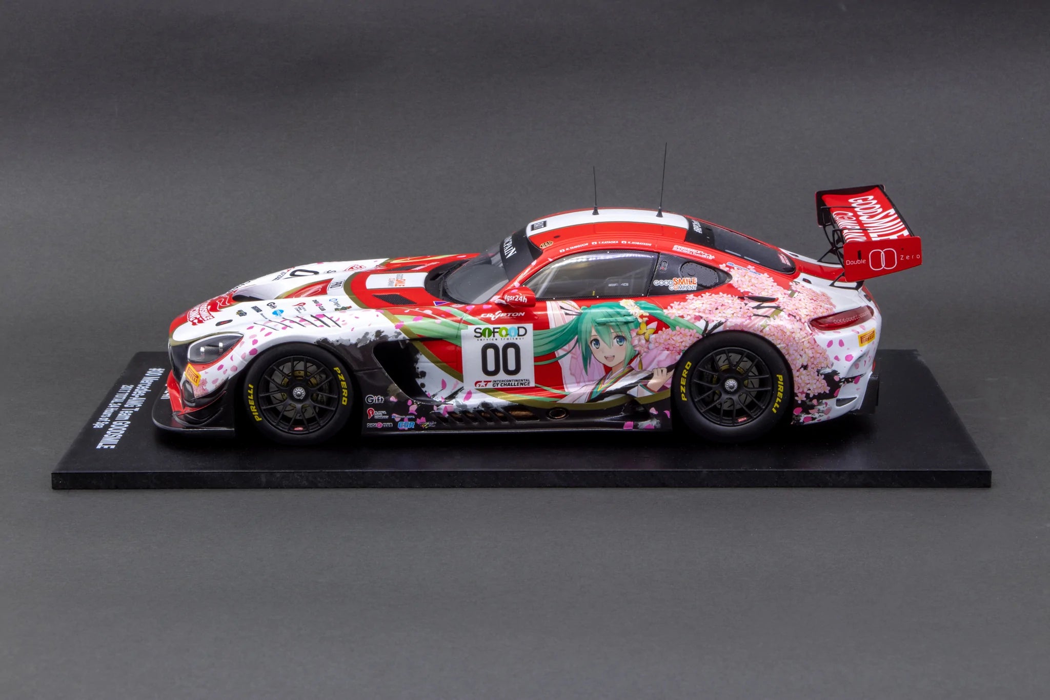 Good Smile Racing 1:18 Hatsune Miku AMG 2017 SPA24H Version