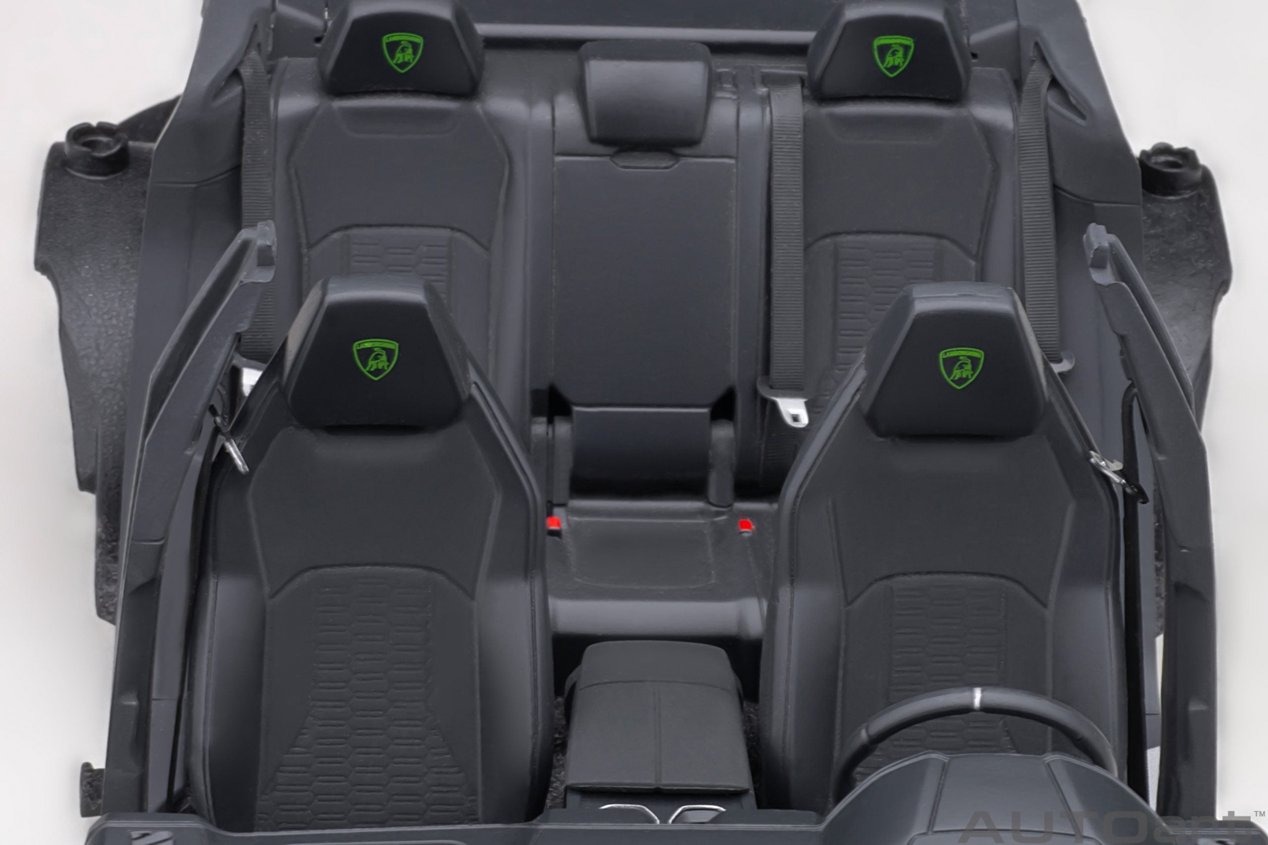 AUTOart 1:18 Lamborghini Urus (Verde Selvans) 79169