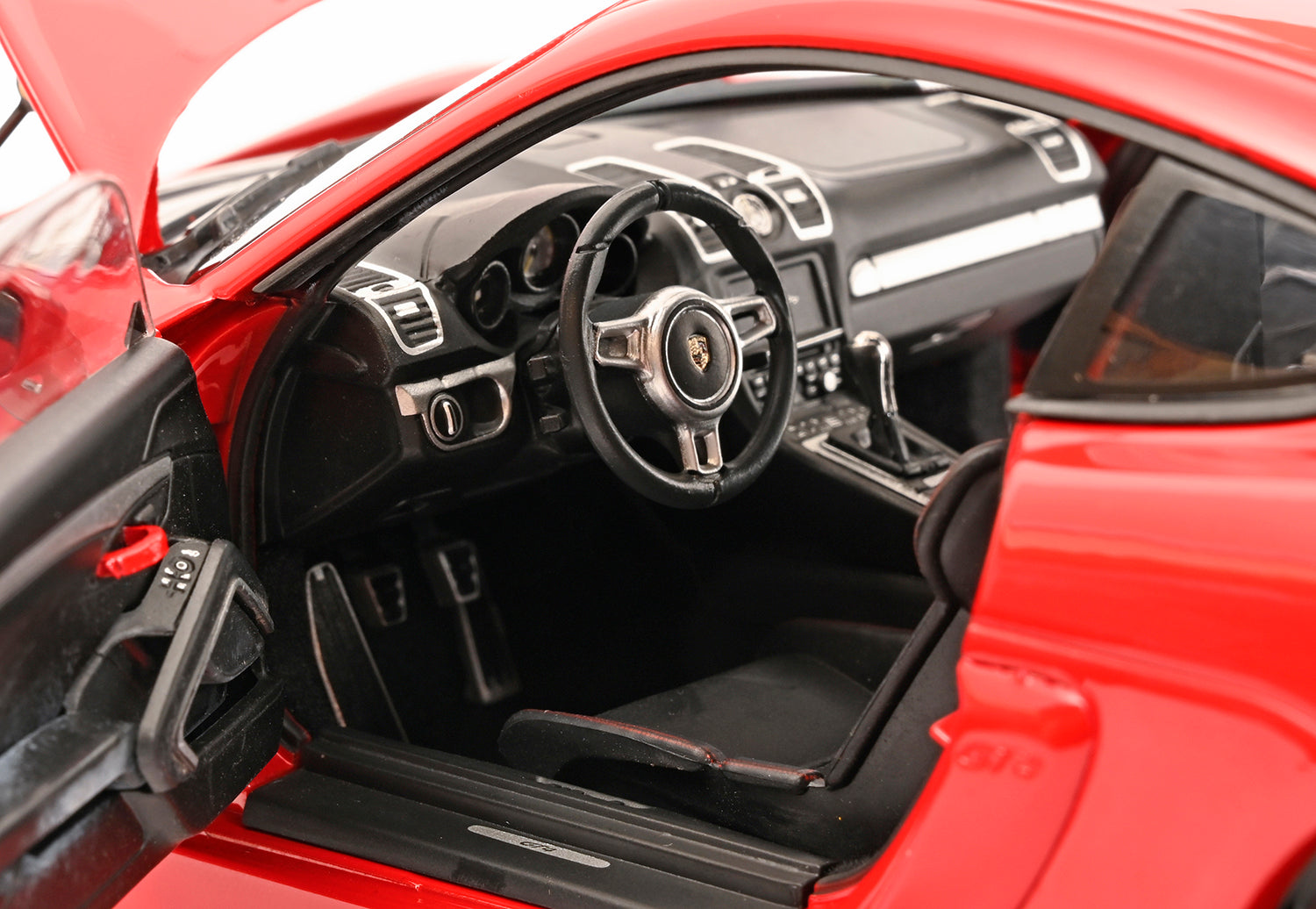 Schuco 1:18 Porsche Cayman GT4 Red 450040300