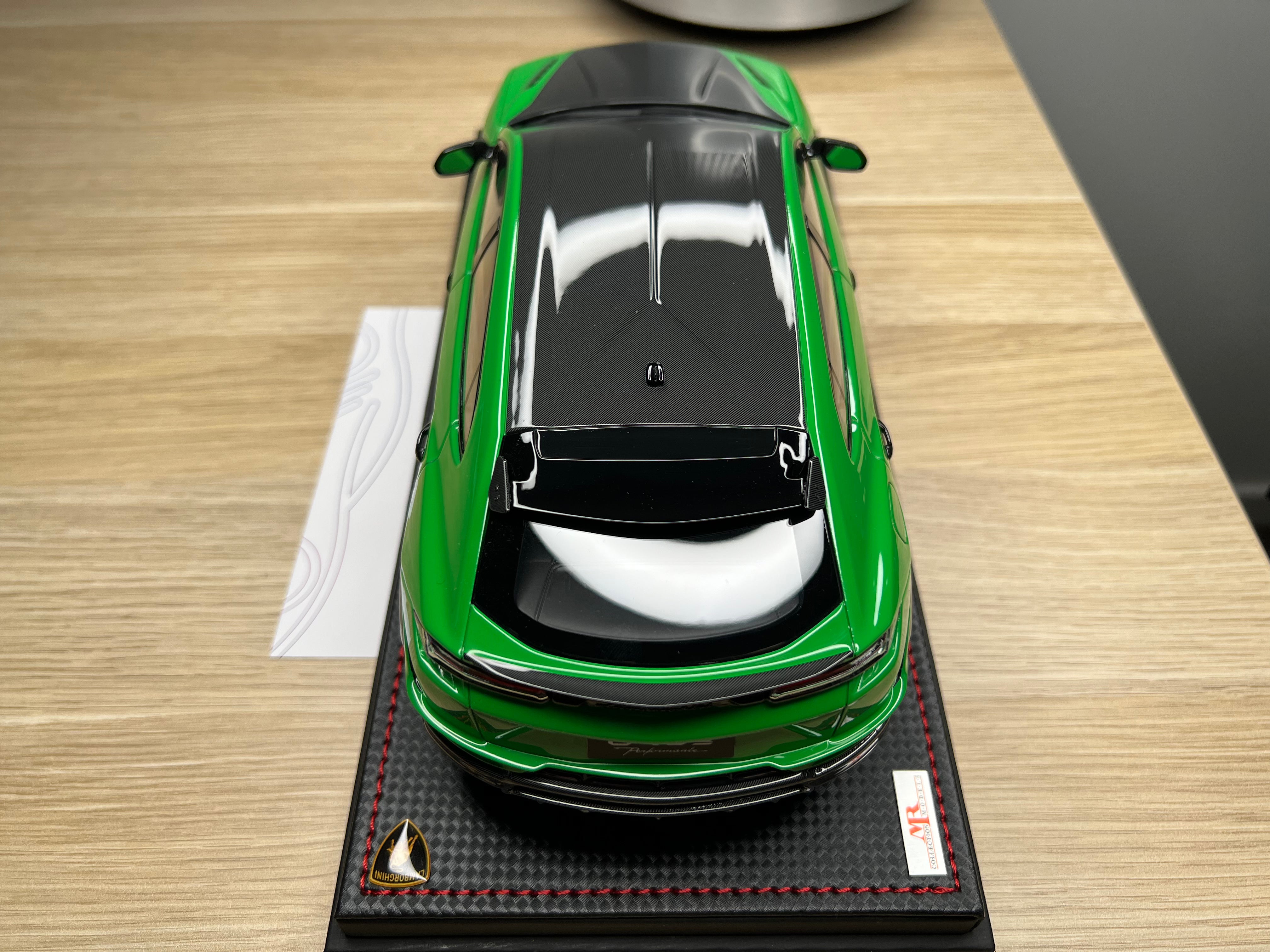 Lamborghini Urus Performante - Verde Viper - 1:18