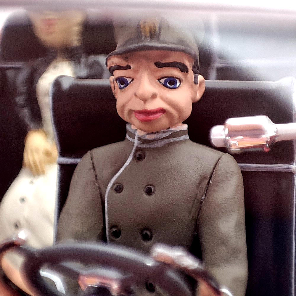 AMIE 1/18 Scale Rolls Royce Lady Penelope's Thunderbirds FAB1/FAB 1 Resin Toys Car Models Miniature Decoration Gifts