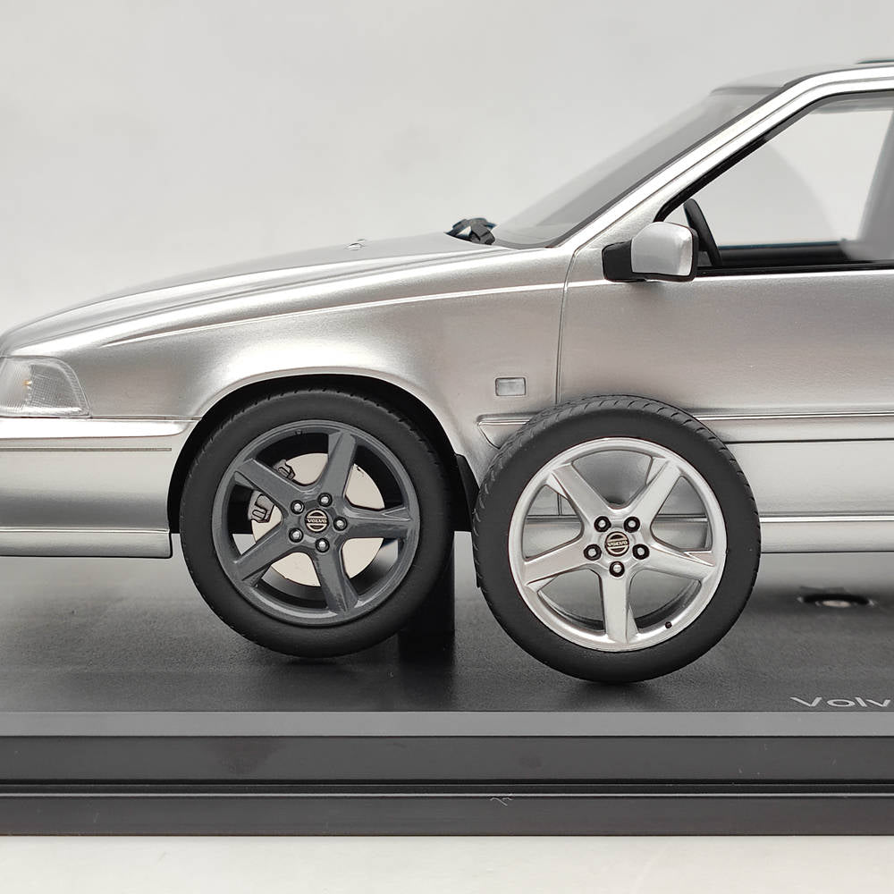 DNA Collectibles 1/18 VOLVO V70 R P80 1998 DNA000155 Model Car Limited Silver Resin Toys Gift