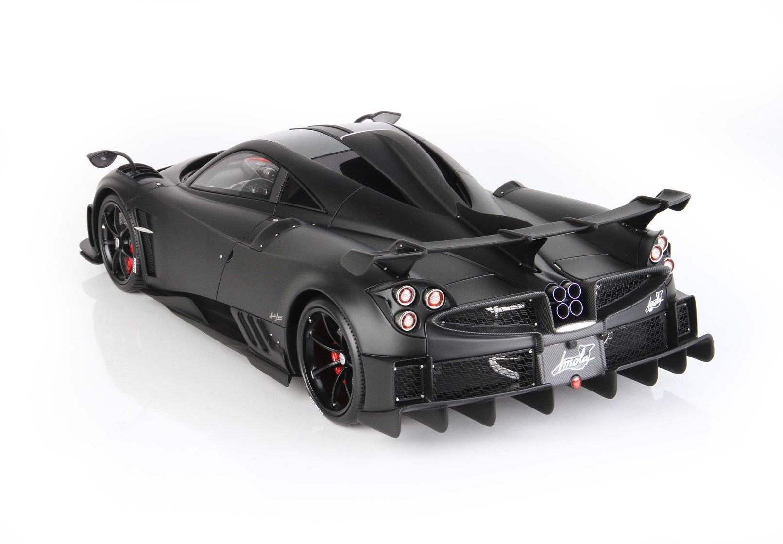 Pagani Imola - matte black - 1:18