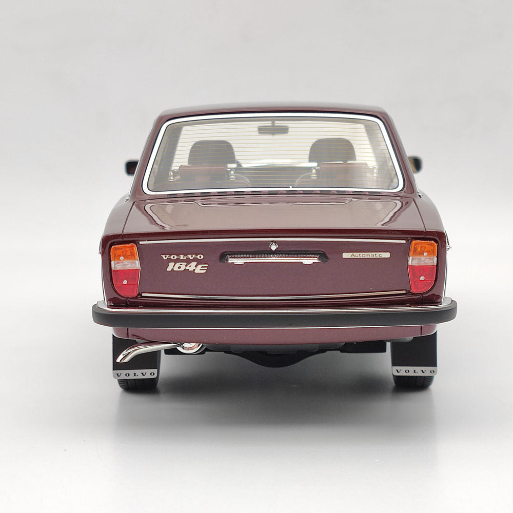 DNA Collectibles 1/18 Volvo 164 E 1972 DNA000158 Resin Model Car Limited Red Toys Gift