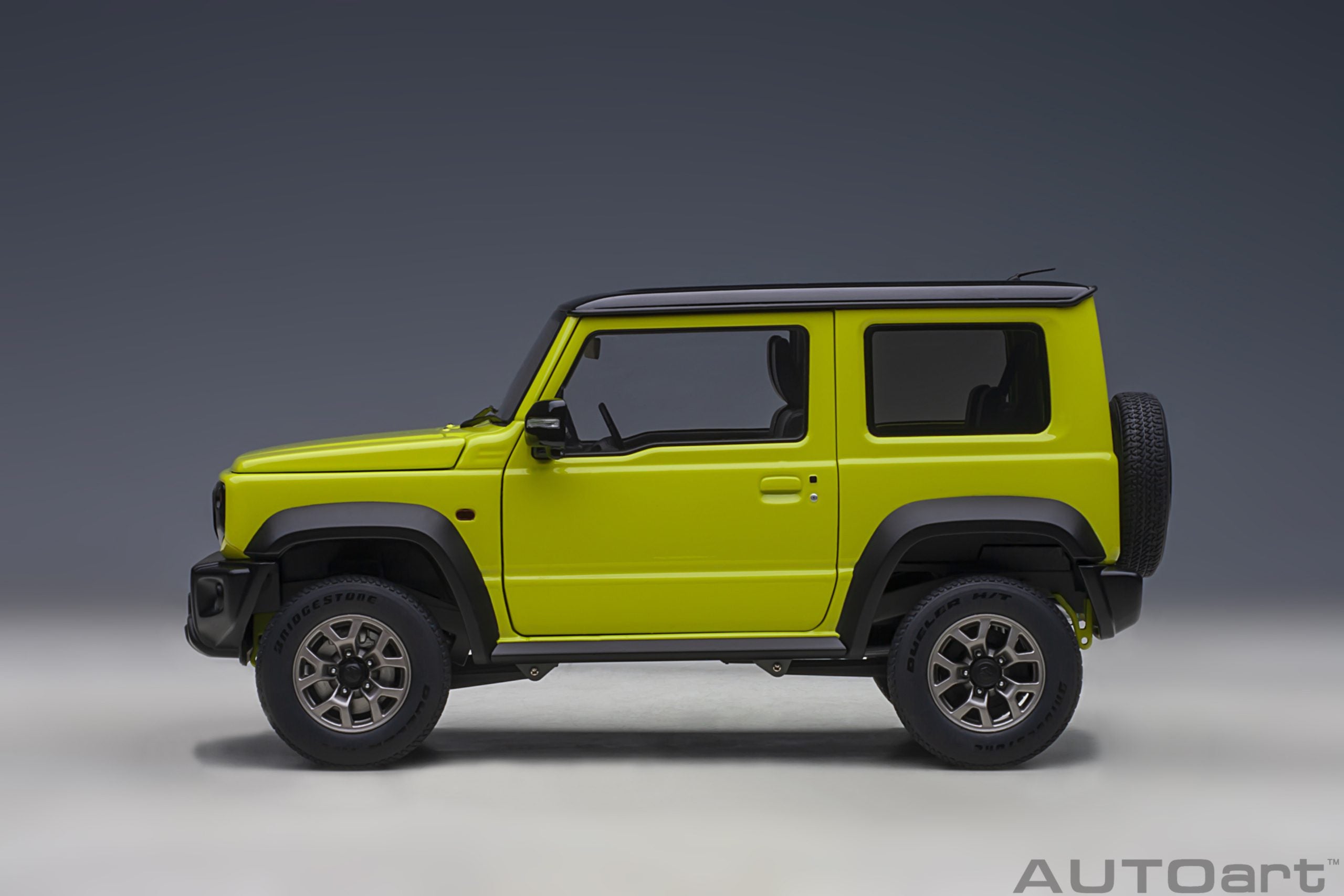 AUTOart 1:18 Suzuki Jimny Sierra (JB74) (Kinetic Yellow with Black roof) 78506