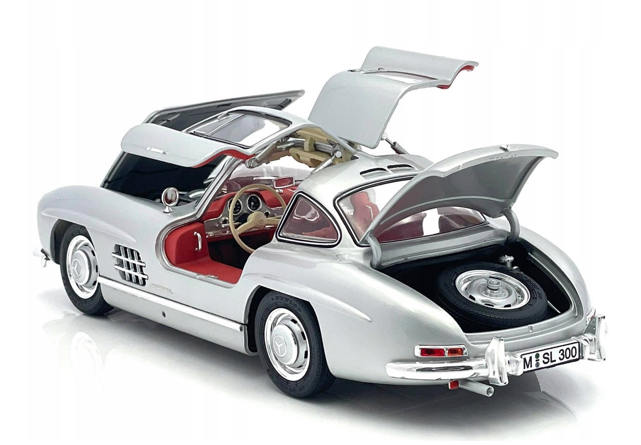 Schuco 1:18 Mercedes-Benz 300 SL Coupe Gullwing (W198) 1954 Silver 450045000
