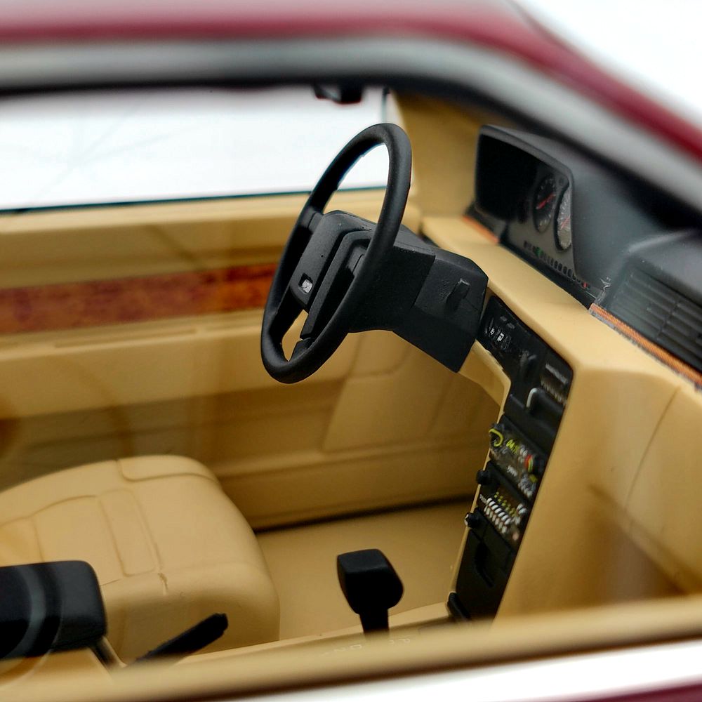 DNA Collectibles 1/18 Volvo 780 COUPE BERTONE 1988 DNA000019 Resin Model Car Red Toys Gift