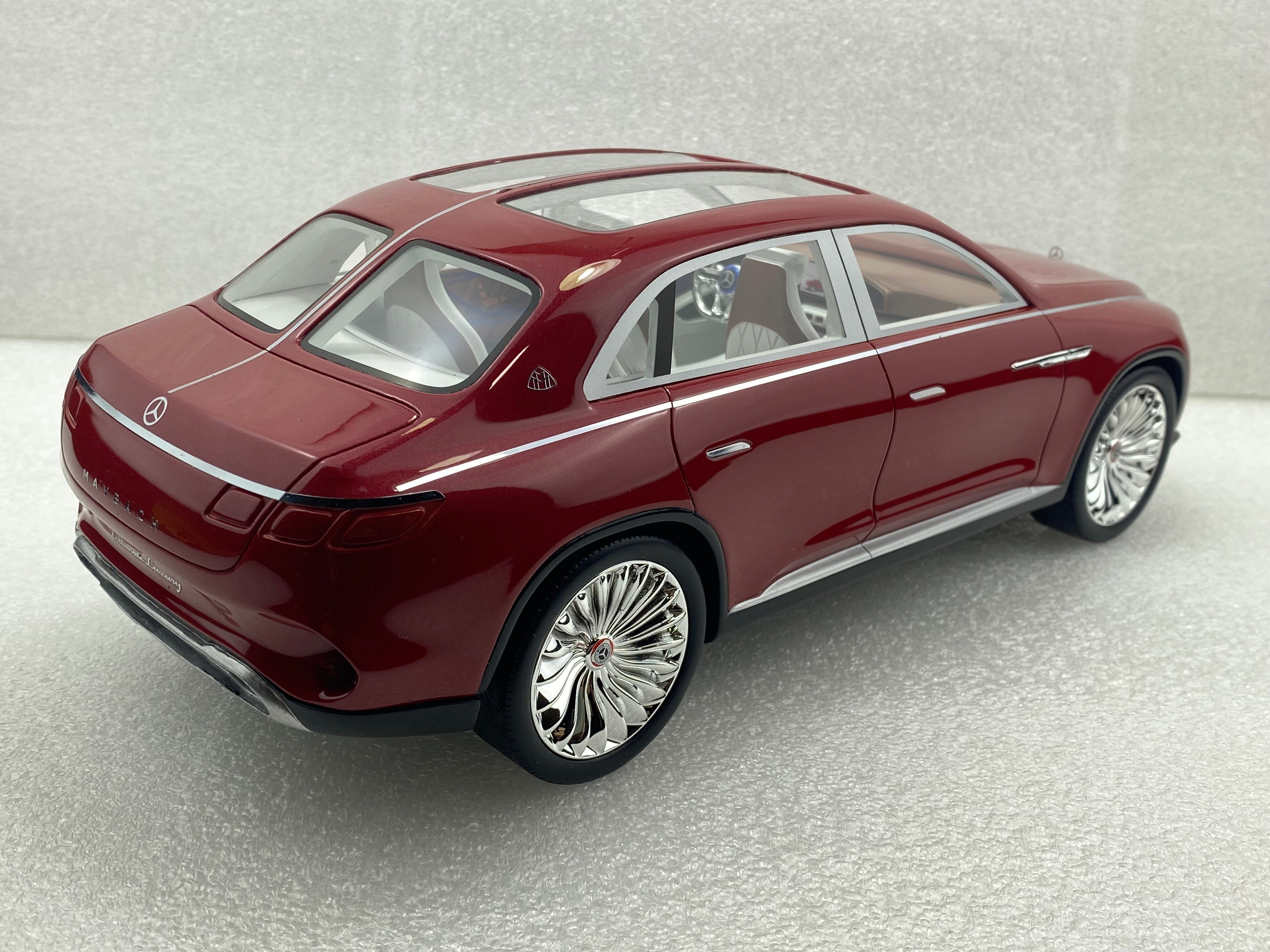 Schuco 1:18 Mercedes-Benz Maybach Ultimate Luxury Red 450018400 (Clearance Final Sale)