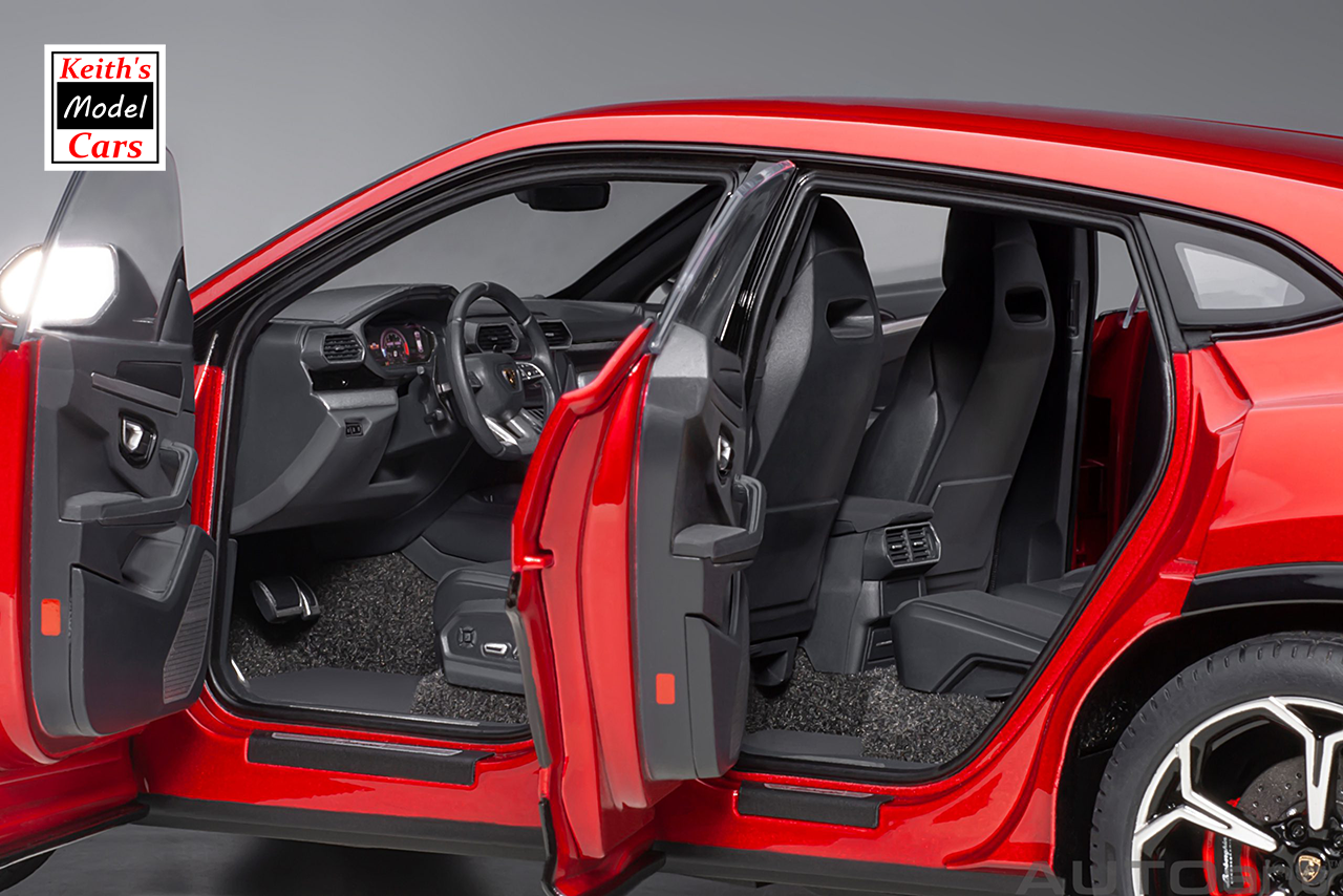 [1/18 Scale] Lamborghini Urus in Rosso Efesto by AUTOart Models