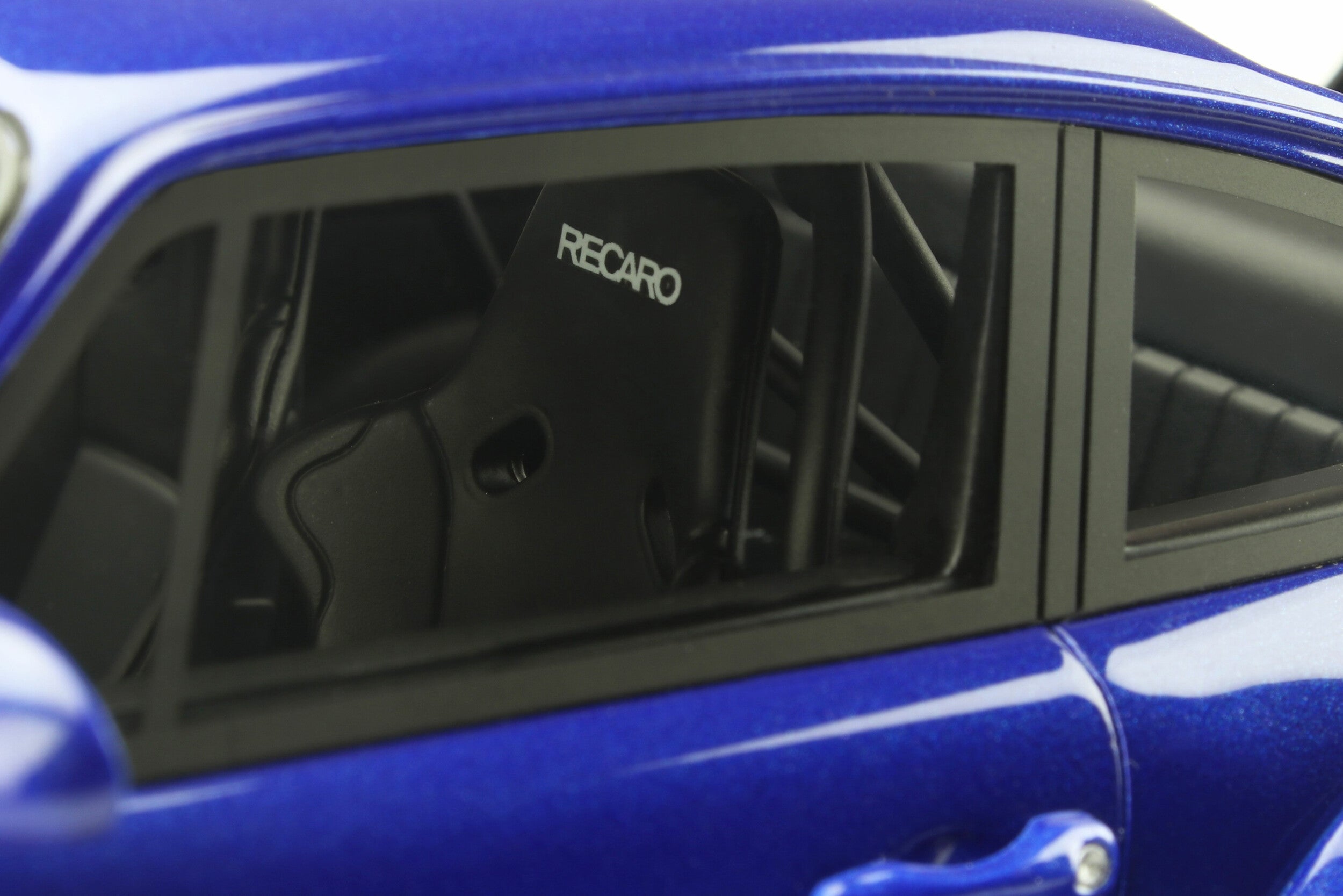 GT Spirit 1:18 Porsche 911 (993) RWB Tsubaki Edition