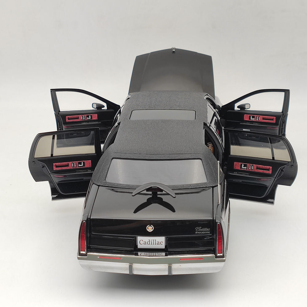 GM 1:18 Cadillac Fleetwood Long Wheelbase Diecast Model Car Collection Toys Gift