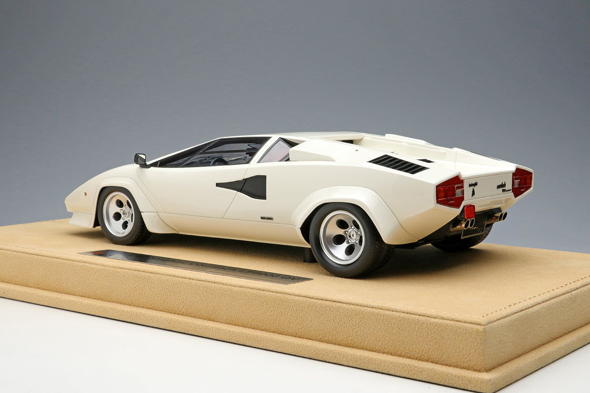 Lamborghini Countach LP5000QV 1985 - white - 1:18