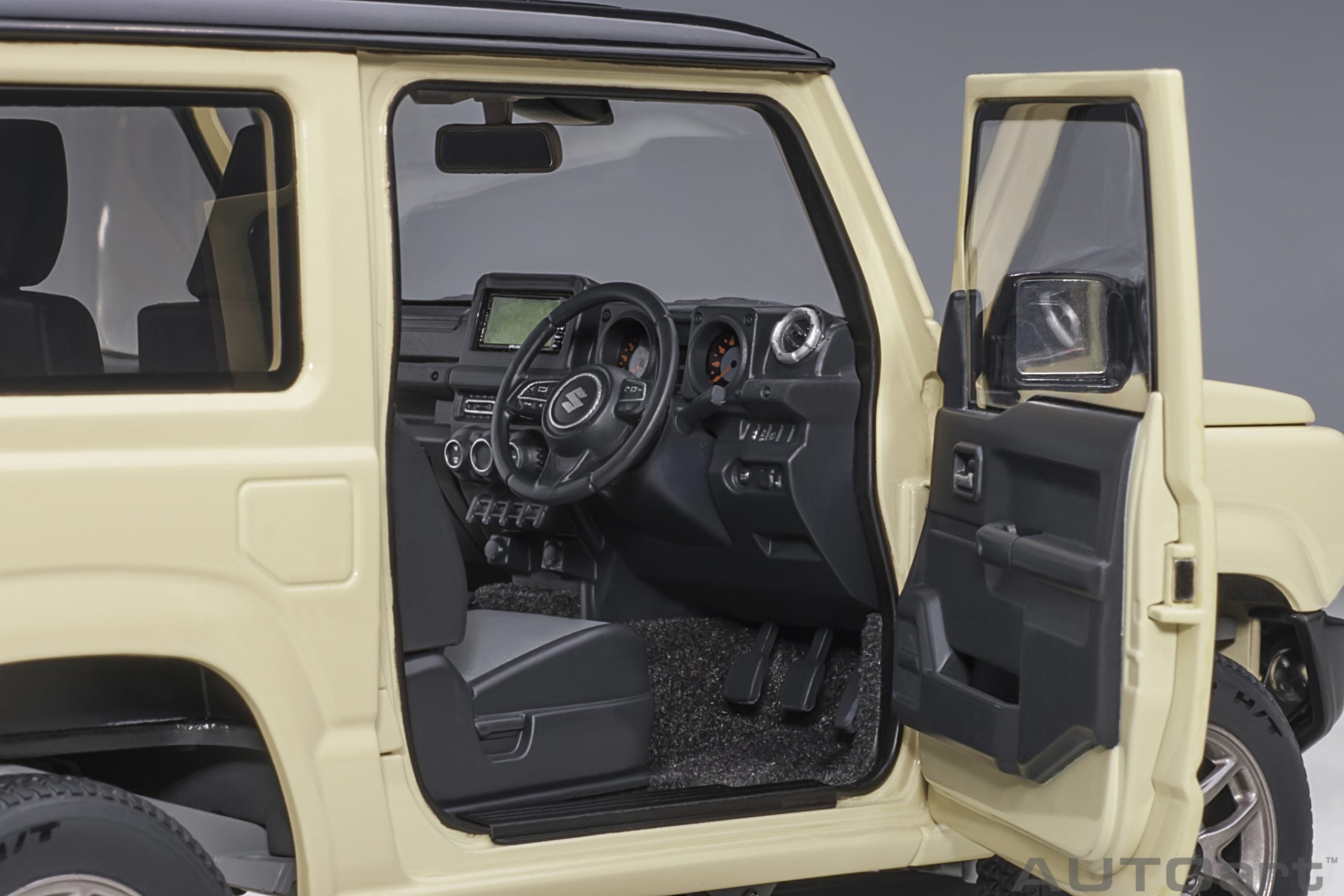 AUTOart 1:18 Suzuki Jimny (JB64) (Chiffon Ivory Metallic with Black roof) 78500