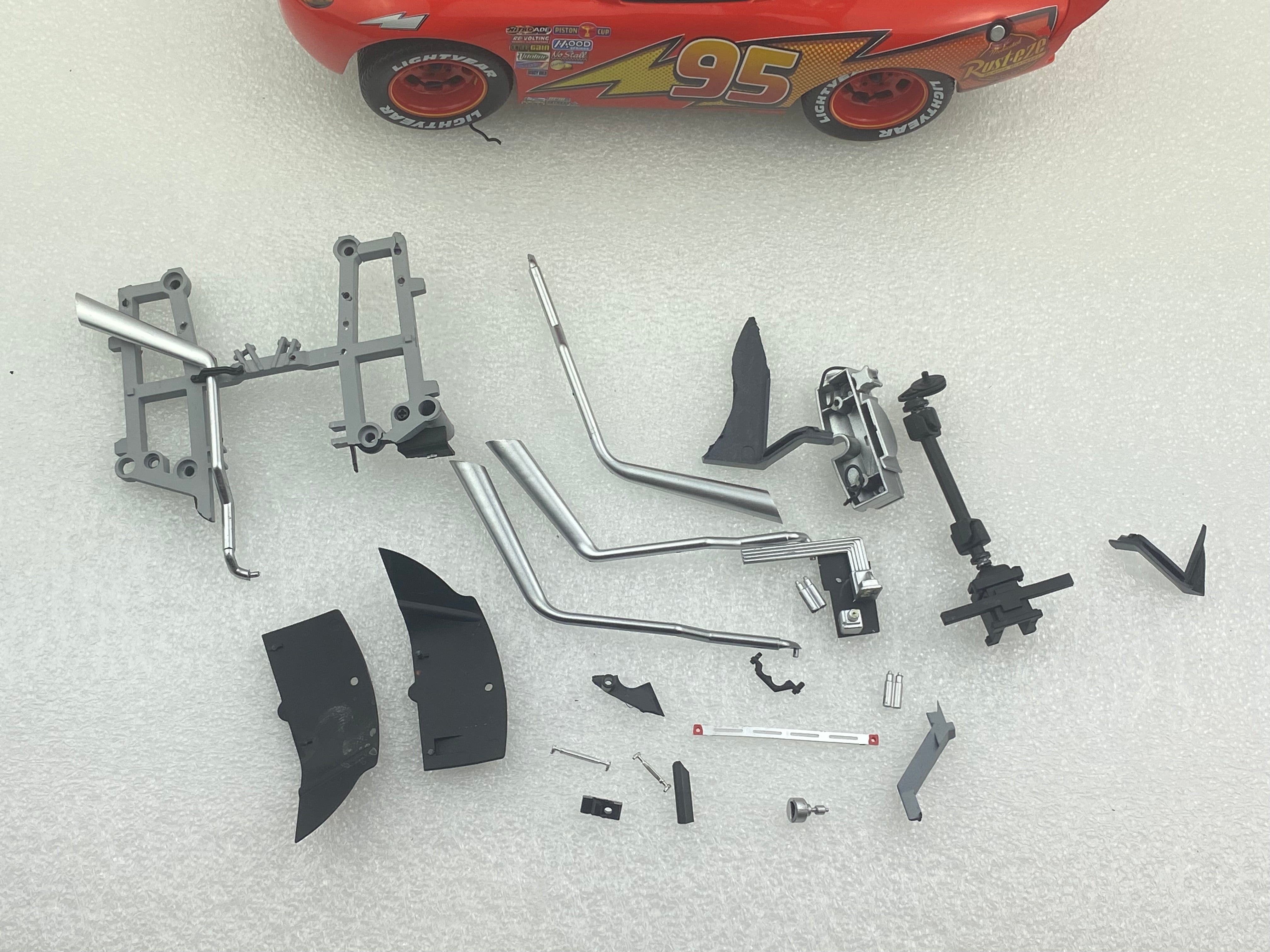 Schuco 1:18 Disney Lightning McQueen Movie Car With Showcase 450036000 (Clearance Final Sale)