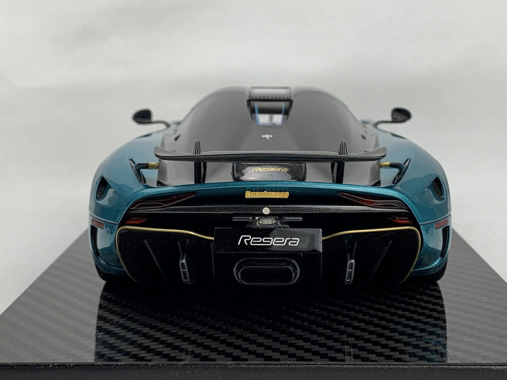 Frontiart 1:18 Koenigsegg Regera Peacock blue F079-159