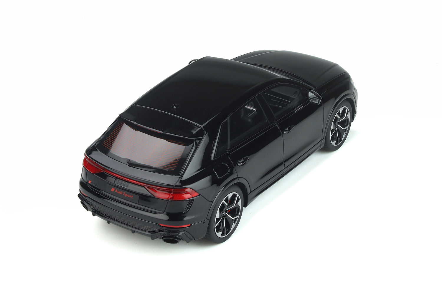 GT Spirit 1:18 2020 Audi RS Q8 Night black GT305