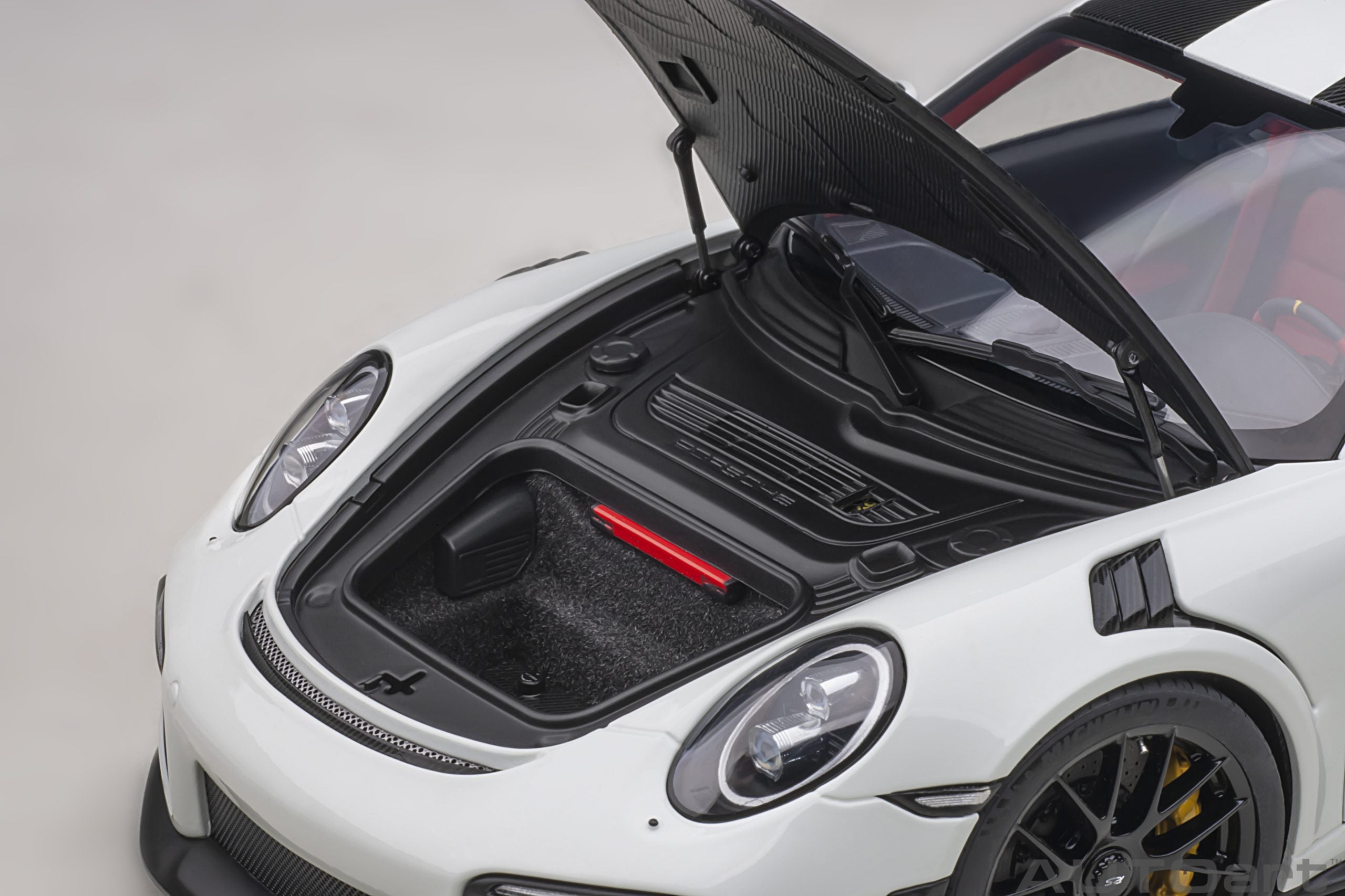 AUTOart 1:18 Porsche 911 (991.2) GT2 RS Weissach Package (White) 78171