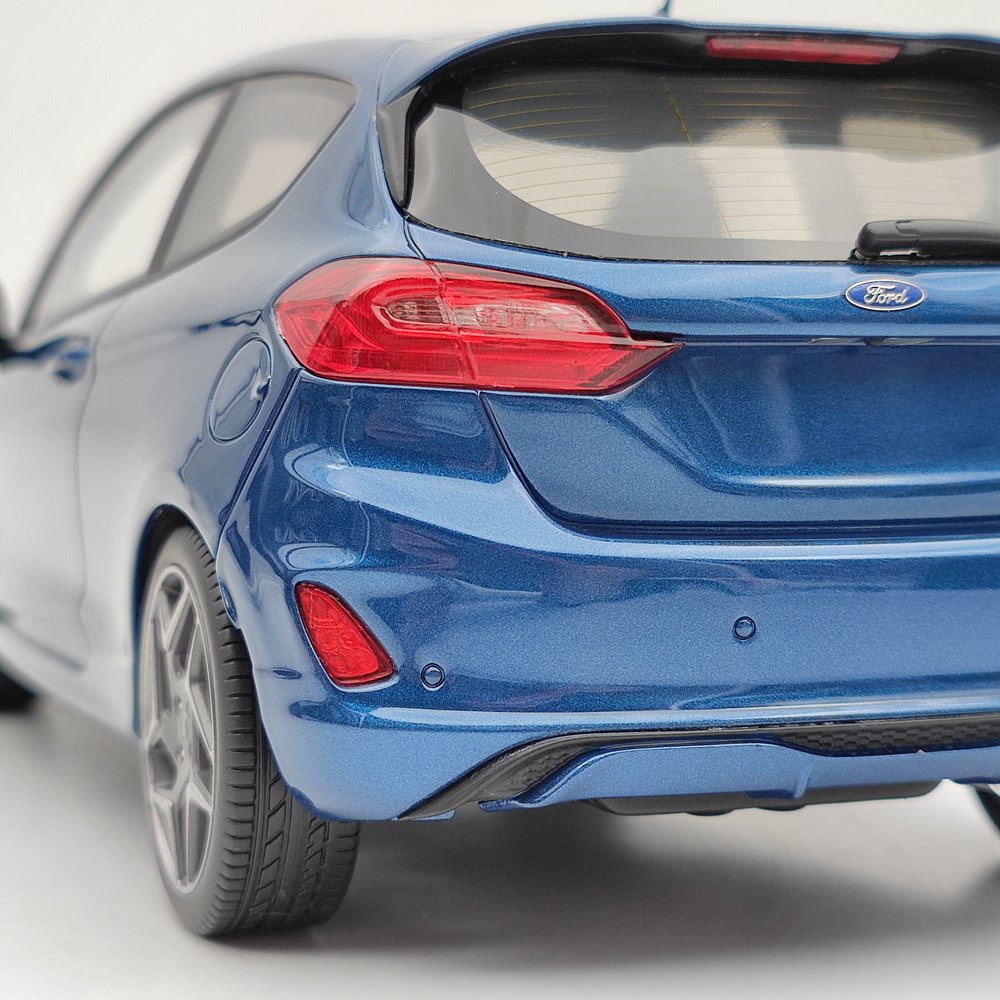 DNA Collectibles 1/18 Ford Fiesta ST 2020 DNA000092 Resin Model Car Limited Blue Toy Gift