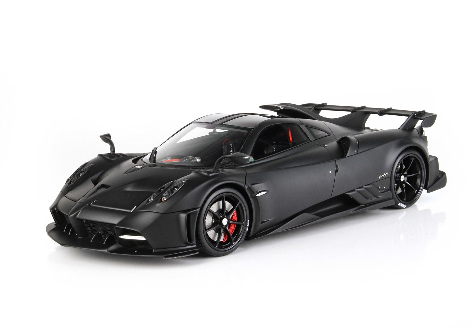 Pagani Imola - matte black - 1:18