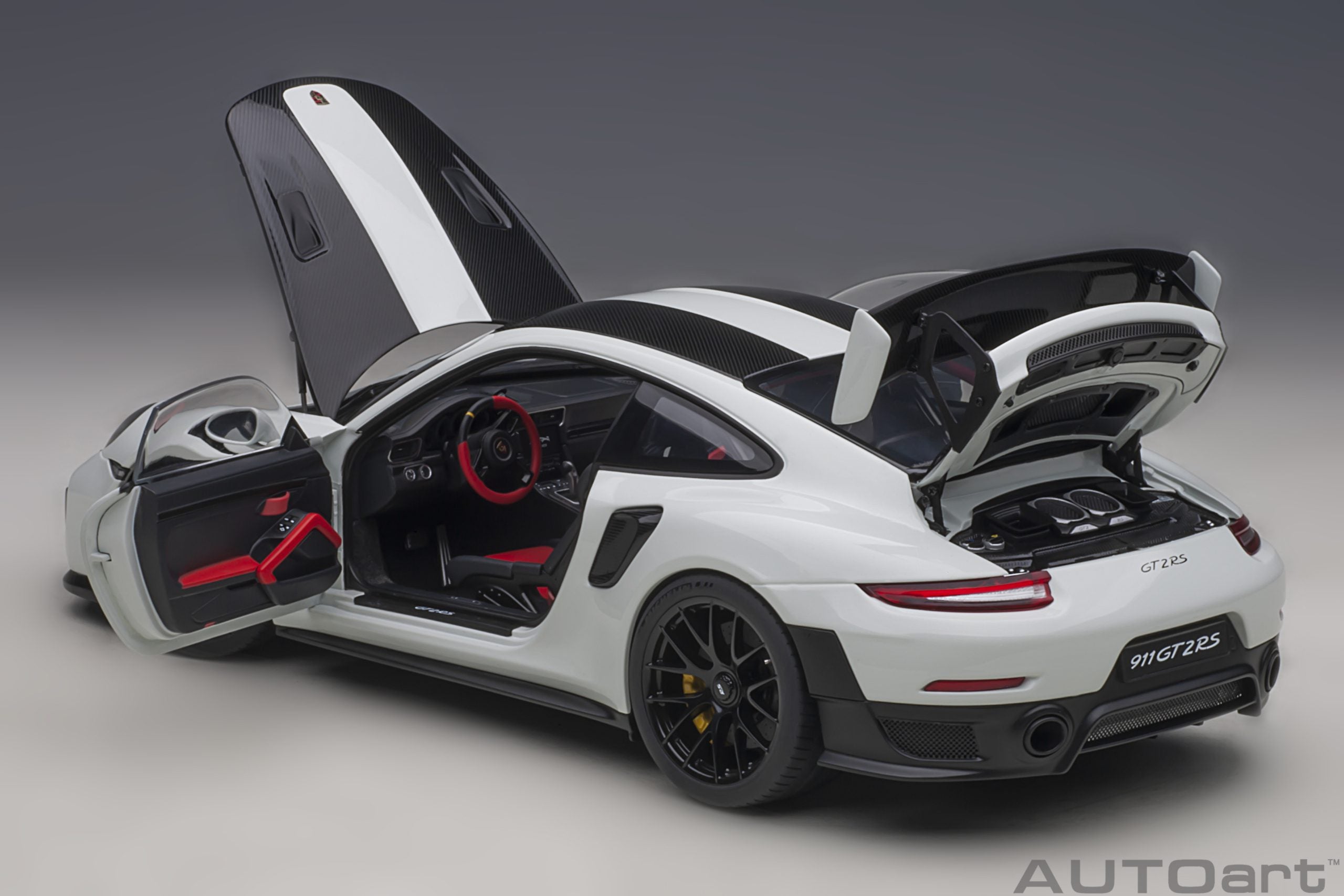 AUTOart 1:18 Porsche 911 (991.2) GT2 RS Weissach Package (White) 78171