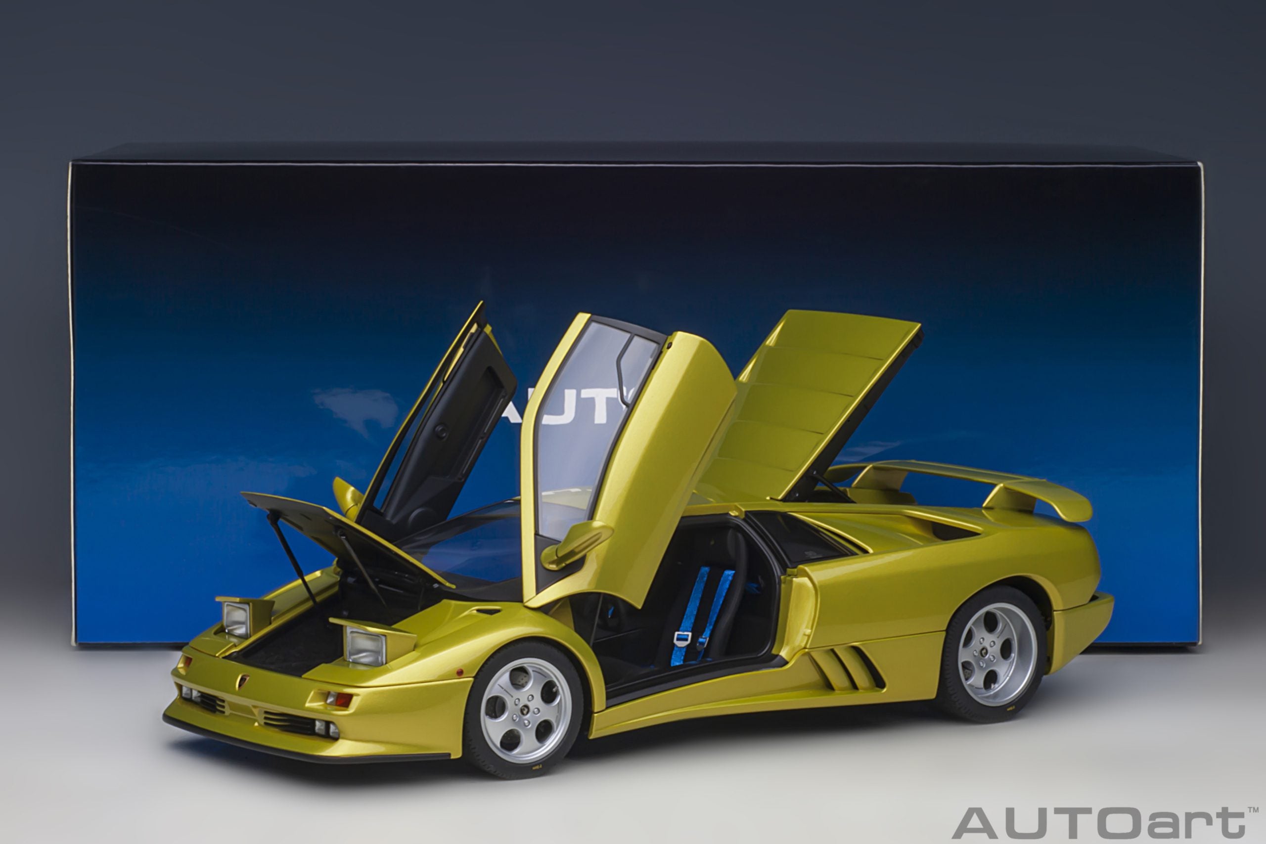 AUTOart 1:18 Lamborghini Diablo SE 30th Anniversary Edition (Giallo Spyder) 79157