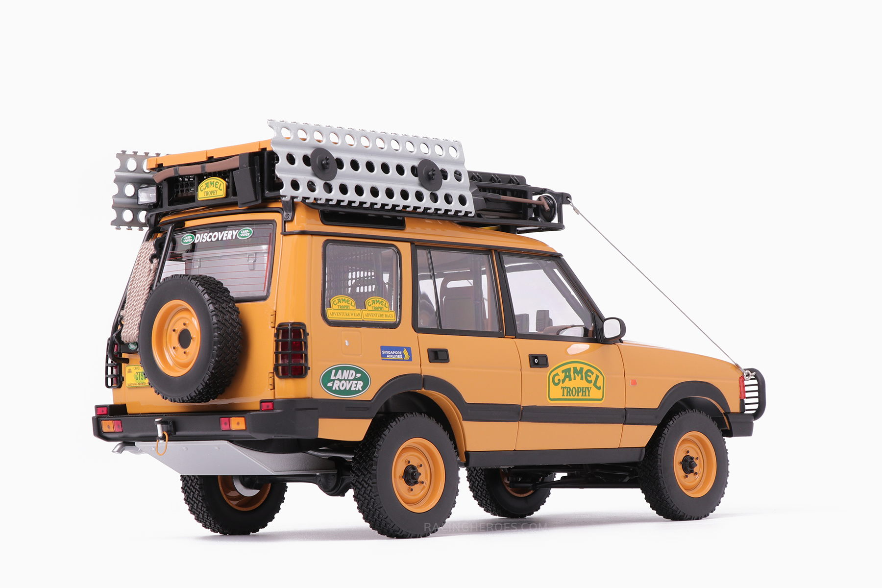 Land Rover Discovery Series I “Camel Trophy” Kalimantan 1996 1:18 by Almost Real
