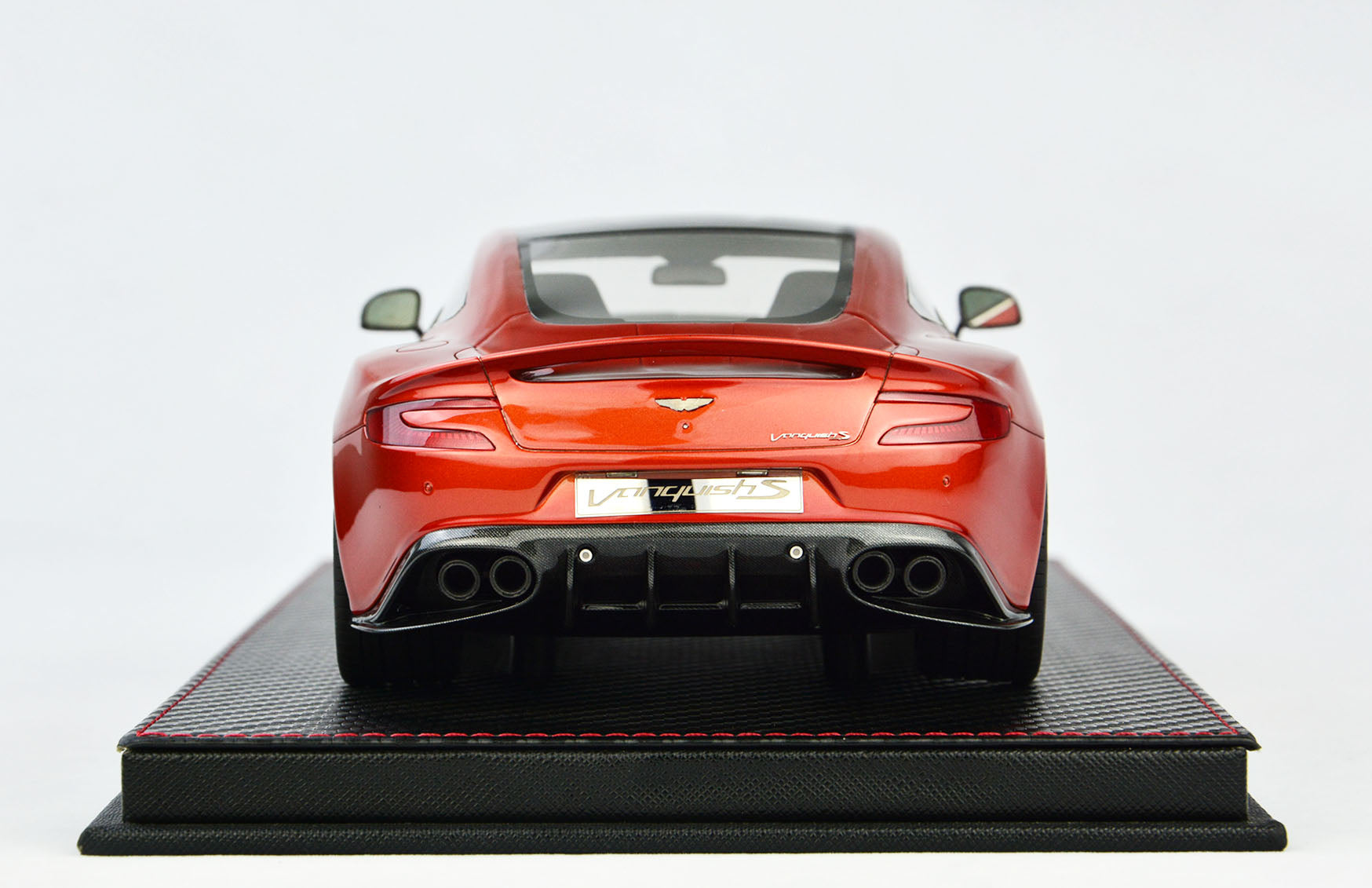 Frontiart AvanStyle 1:18 Aston Martin Vanquish S Copper AS018-12