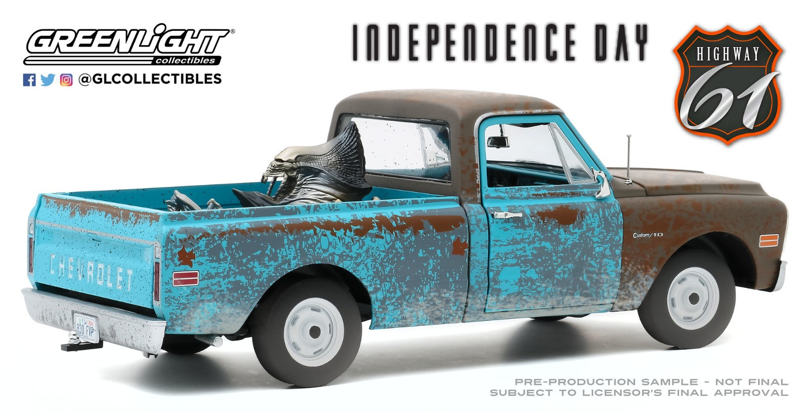Highway 61 1:18 Independence Day (1996) - 1971 Chevrolet C-10 with Alien Figure HWY-18021