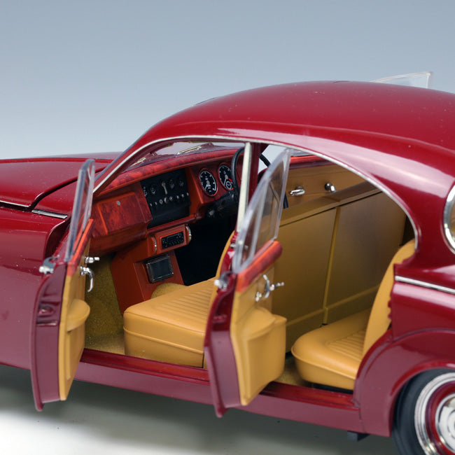 Paragon 1:18 1967 Daimler 250 V8 Red PA-98312