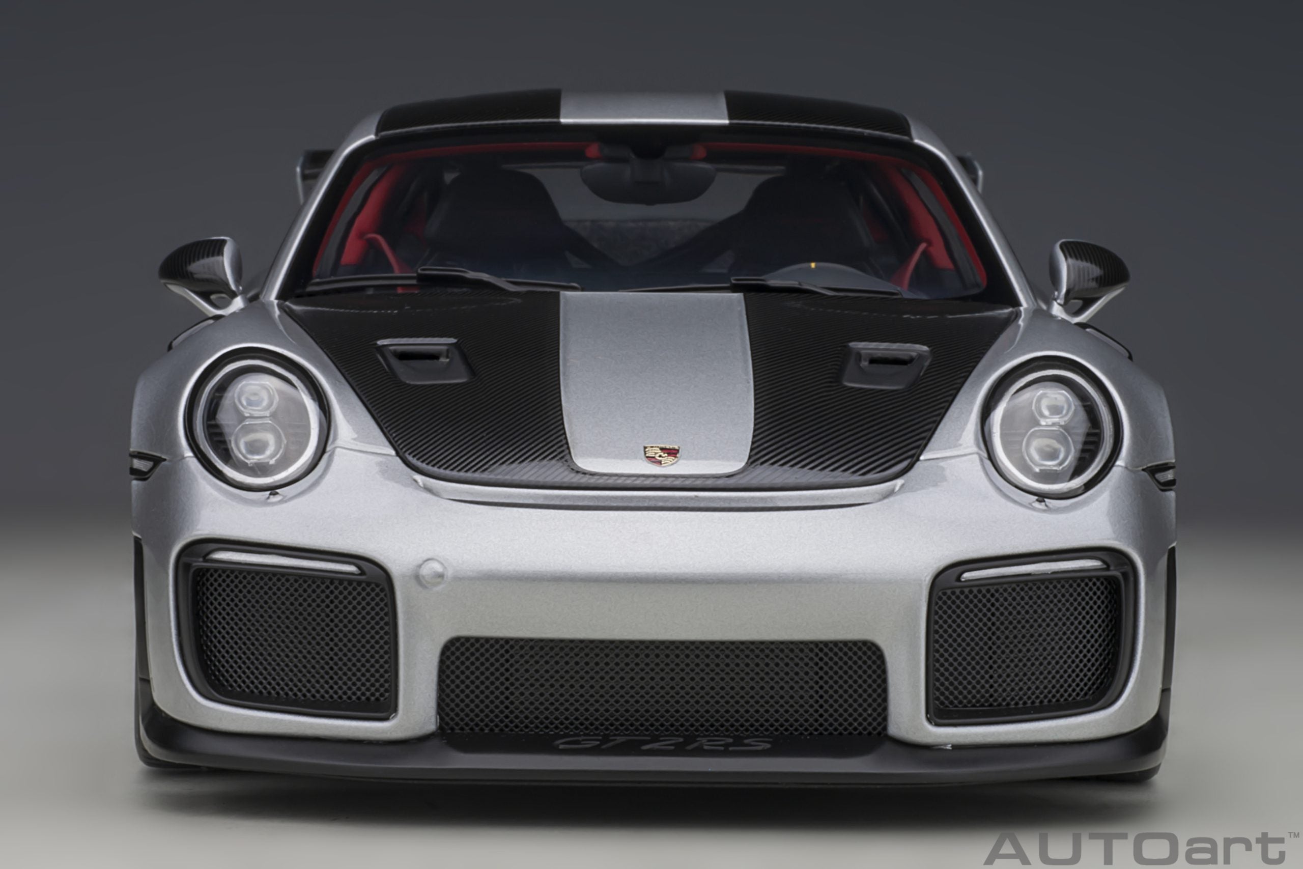 AUTOart 1:18 Porsche 911 (991.2) GT2 RS Weissach Package (GT Silver) 78174