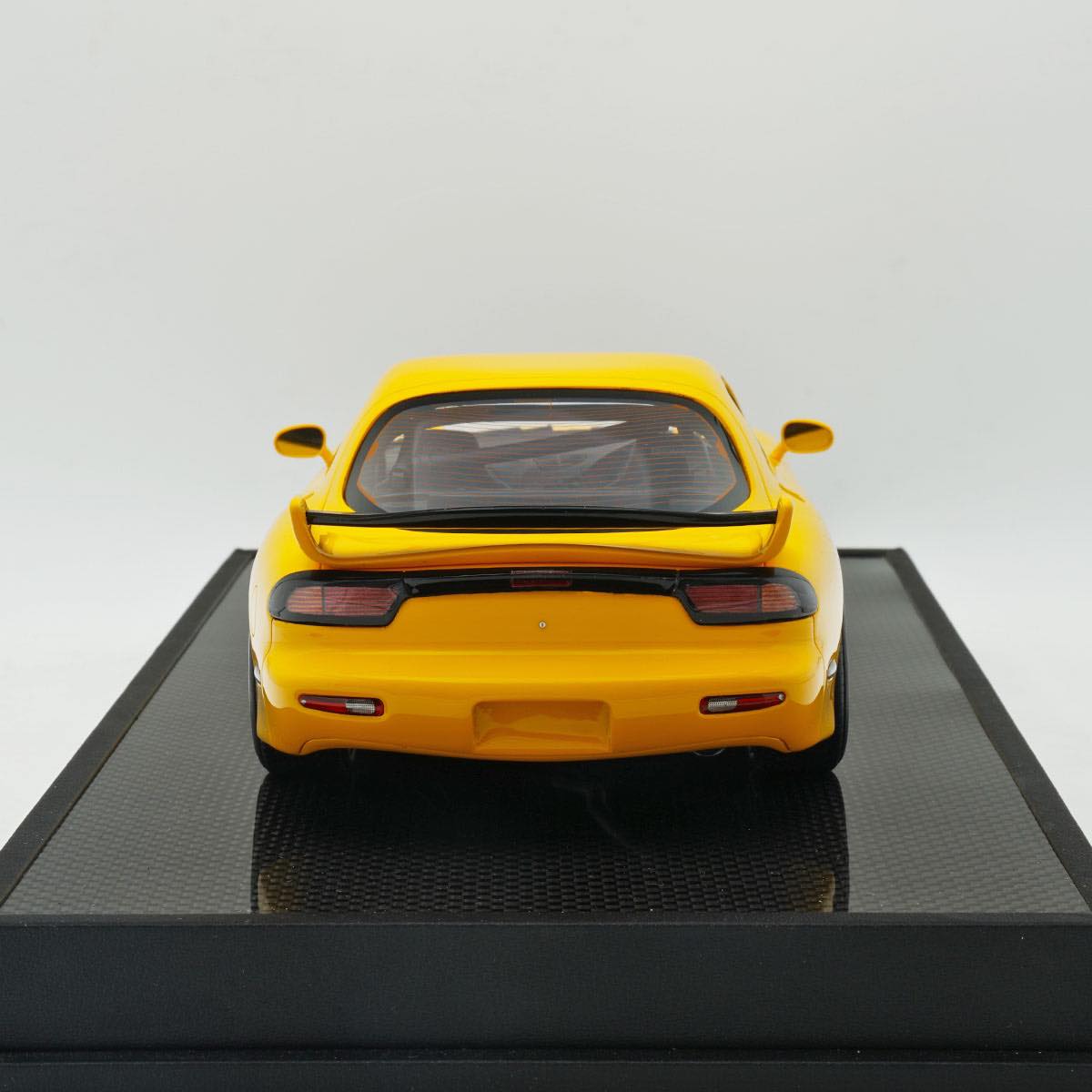 *PREORDER* Polar Master 1:18 Mazda (FD3S) RX-7 A-Spec Edition in Yellow with Engine Display