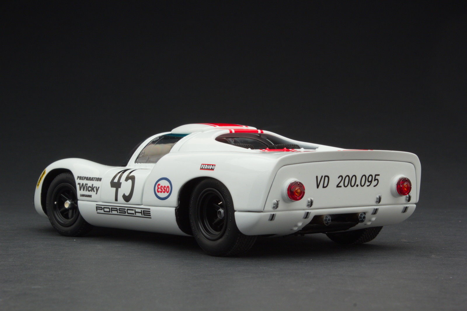EXOTO 1:18 1968 Porsche 910 #45 Le Mans 24 Hours Jean-Pierre Hanrioud, André Wicky MTB00062B