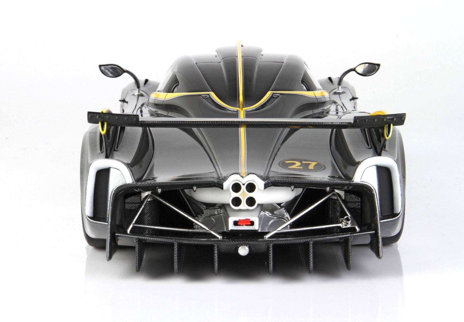 Pagani Huayra R - 1:18