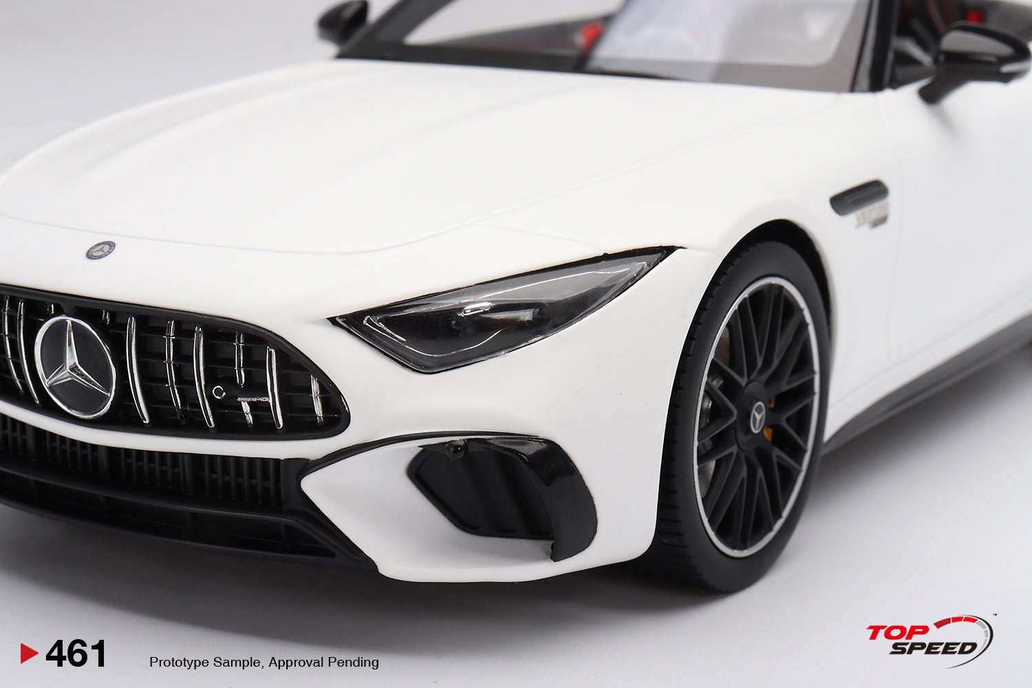 *PREORDER* TopSpeed Models 1:18 Mercedes-AMG SL 63 Roadster Moonlight White Magno