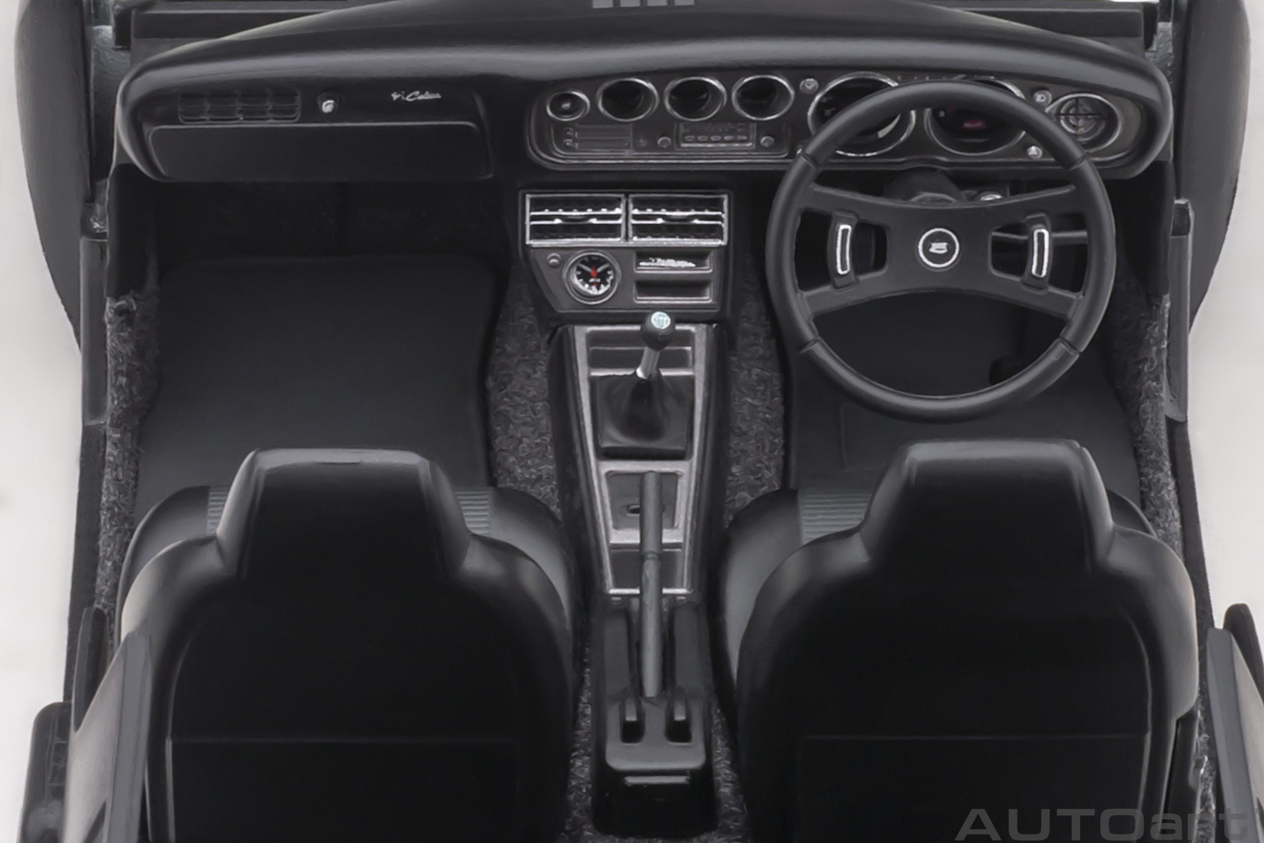 AUTOart 1:18 Toyota Celica Liftback 2000GT (RA25) 1973 (White) 78766