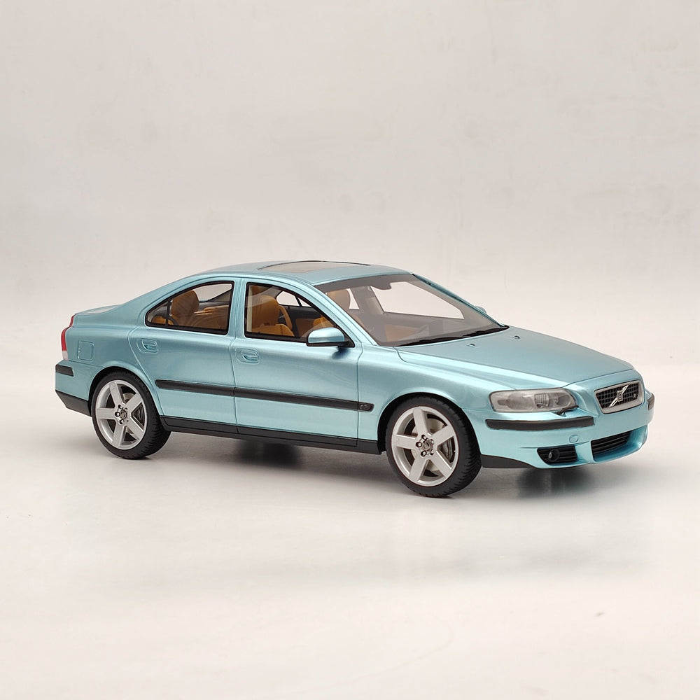 DNA Collectibles 1/18 Volvo S60 R 2003 DNA000104 Resin Model Car Limited Green Toy Gift