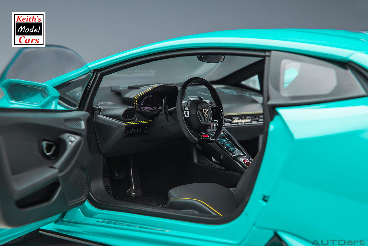 [1/18 Scale] Lamborghini Huracán Evo in Blu Glauco by AUTOart Models
