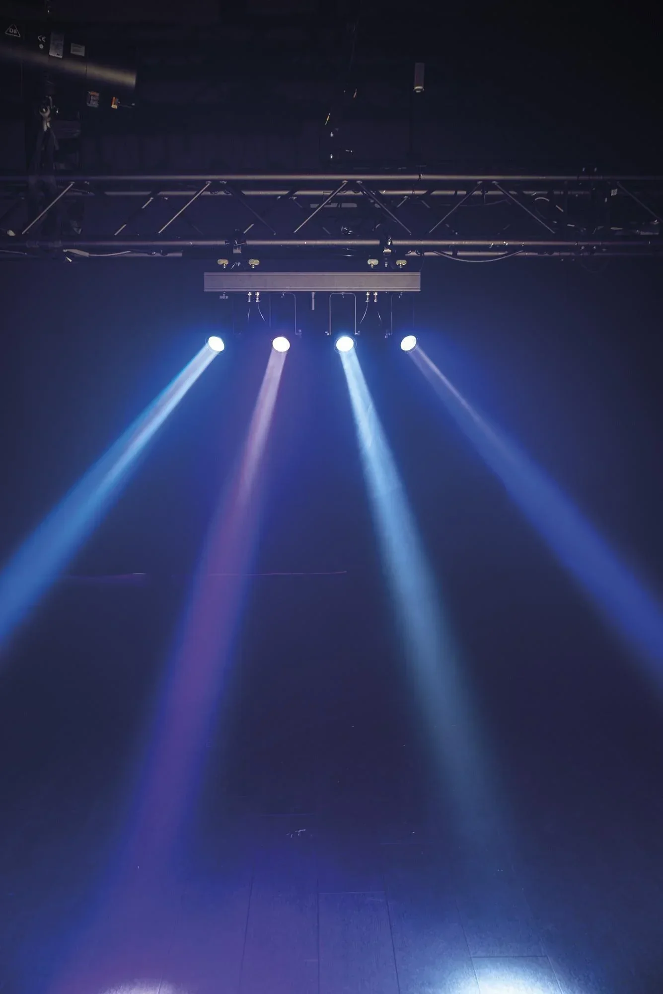 Showtec Pinspot Bar 4 RGBW LED Light Bar