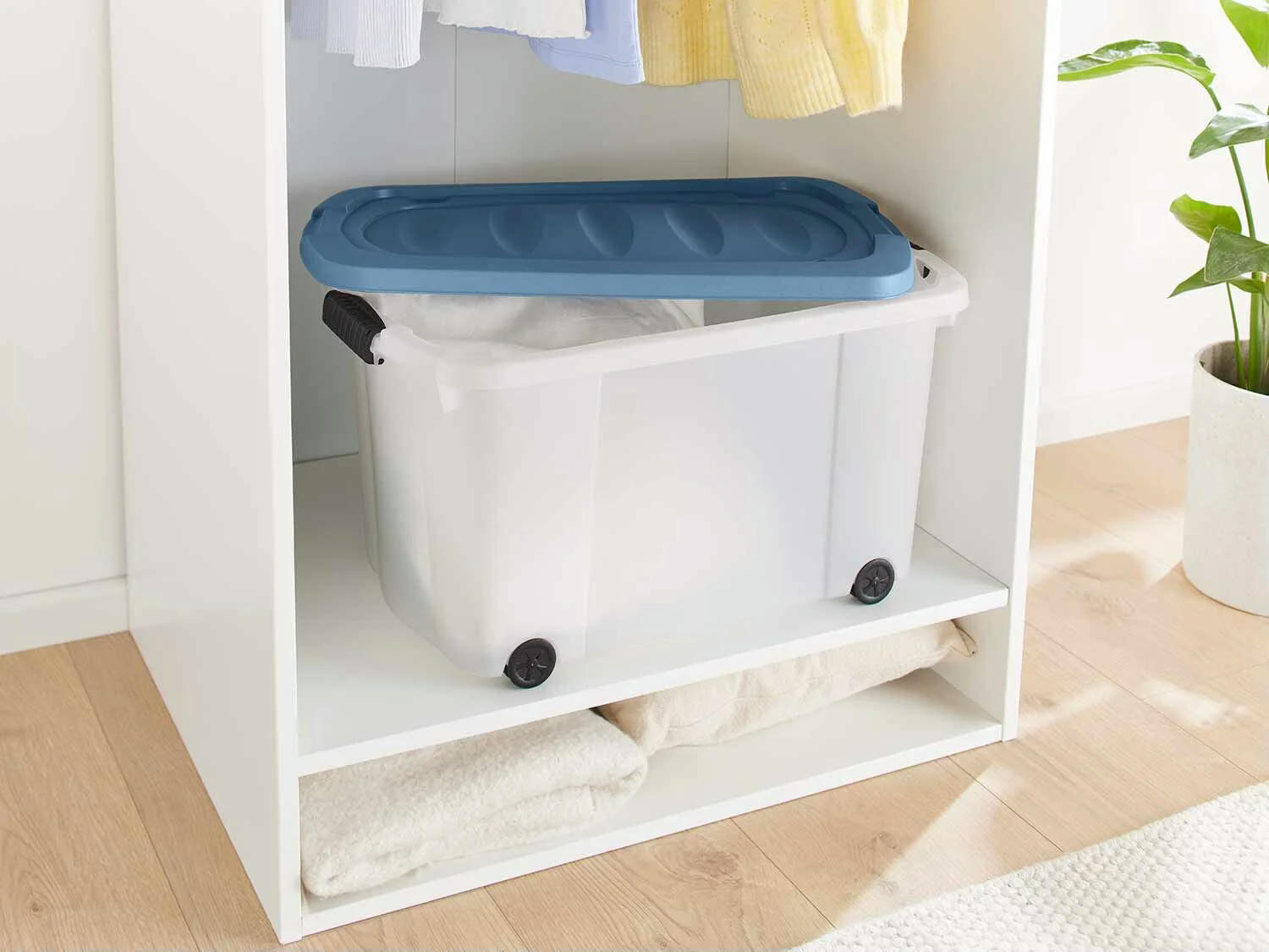 Caja de almacenaje con ruedas