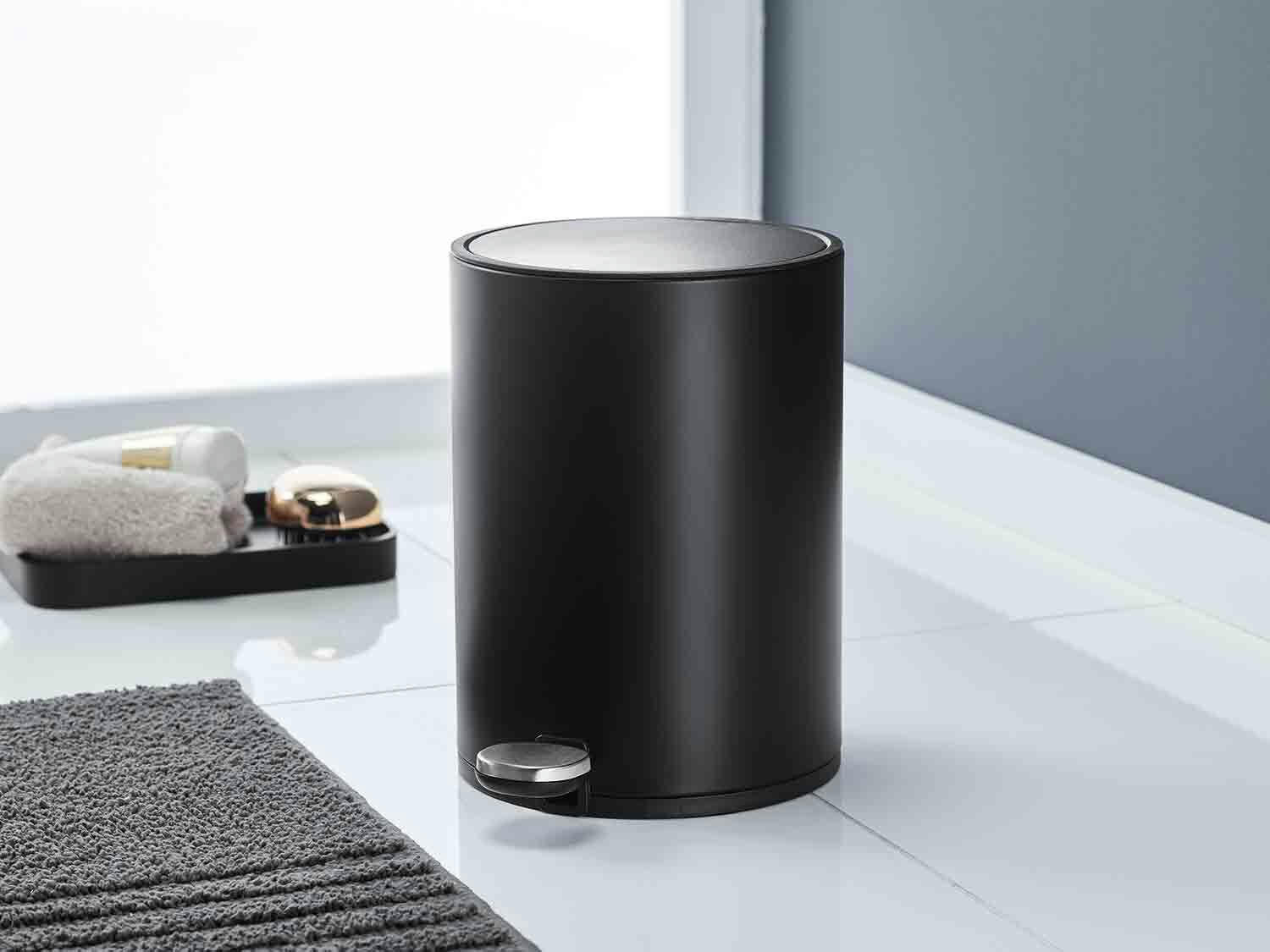 Cubo de basura para baño
