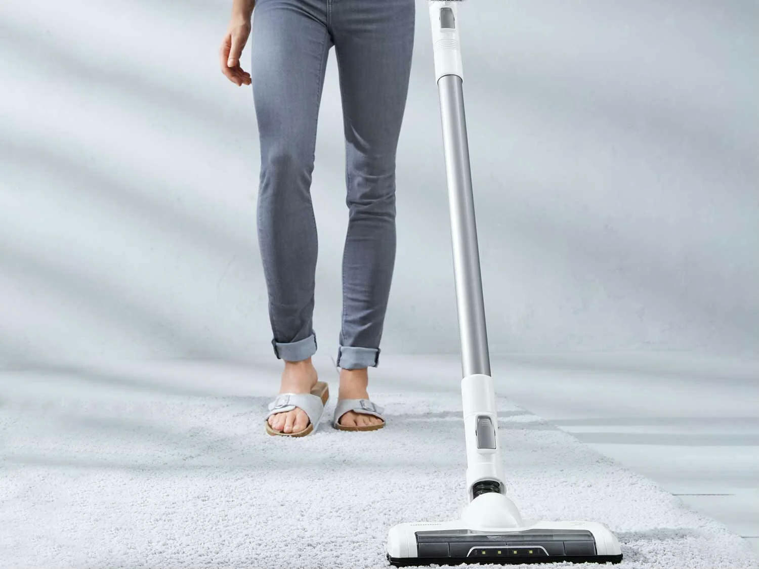 Grundig Aspiradora de mano inalámbrica 2 en 1 18 V