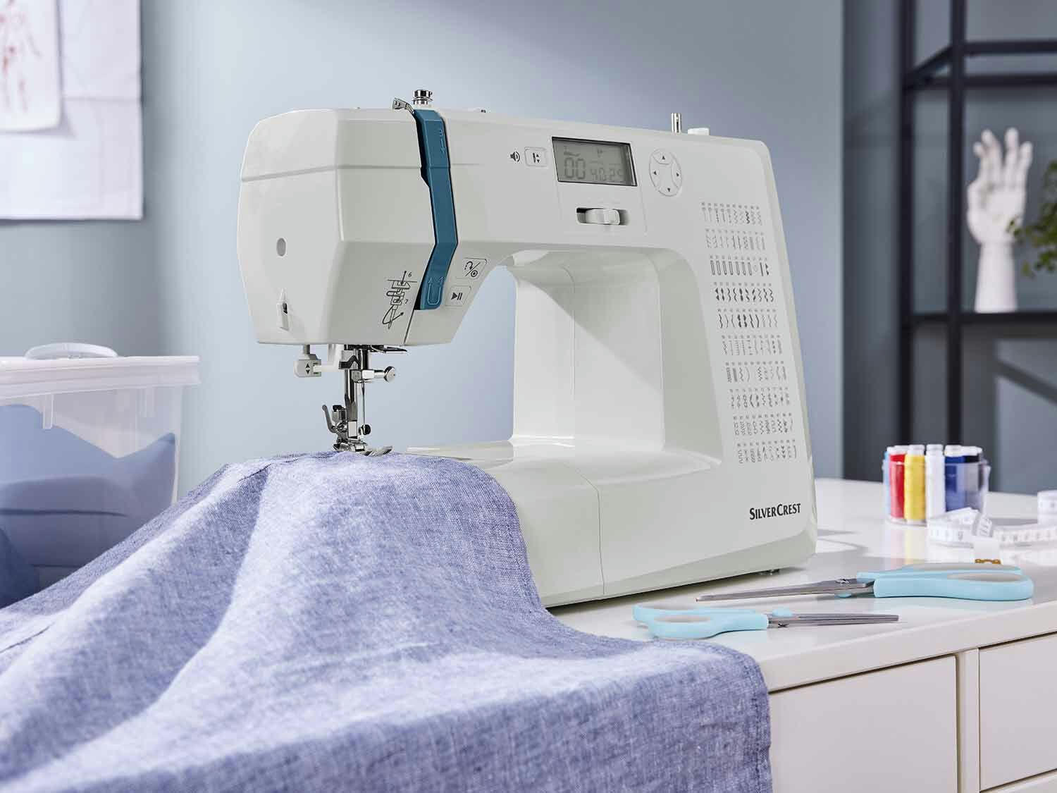 Máquina de coser electrónica