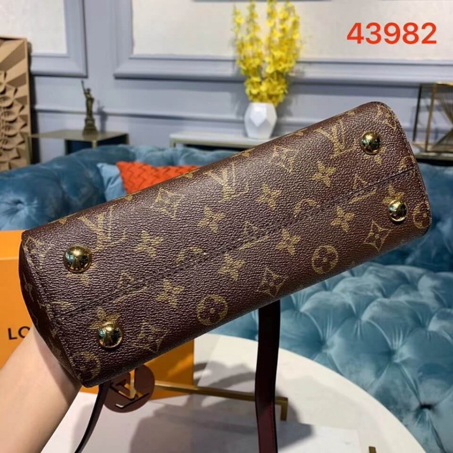 Louis Vuitton Monogram Canvas Cluny BB M43982