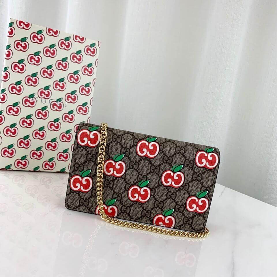 Gucci GG Apple Print Chain Card Case Wallet 634275